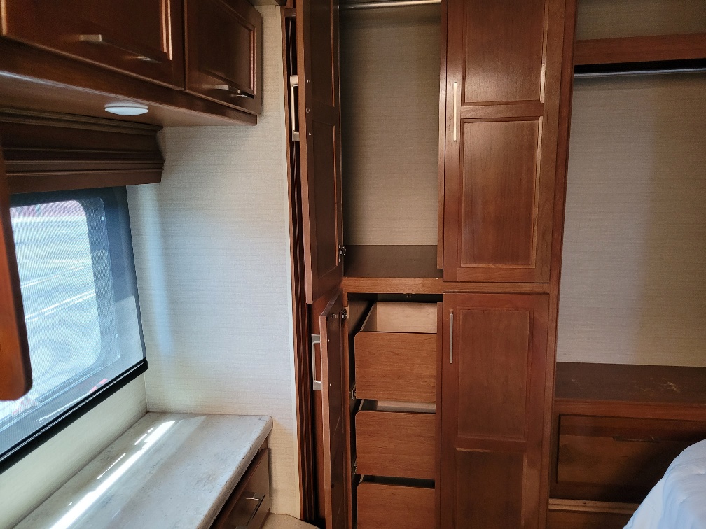 2018 Jayco Seneca 37HJ - Image 26