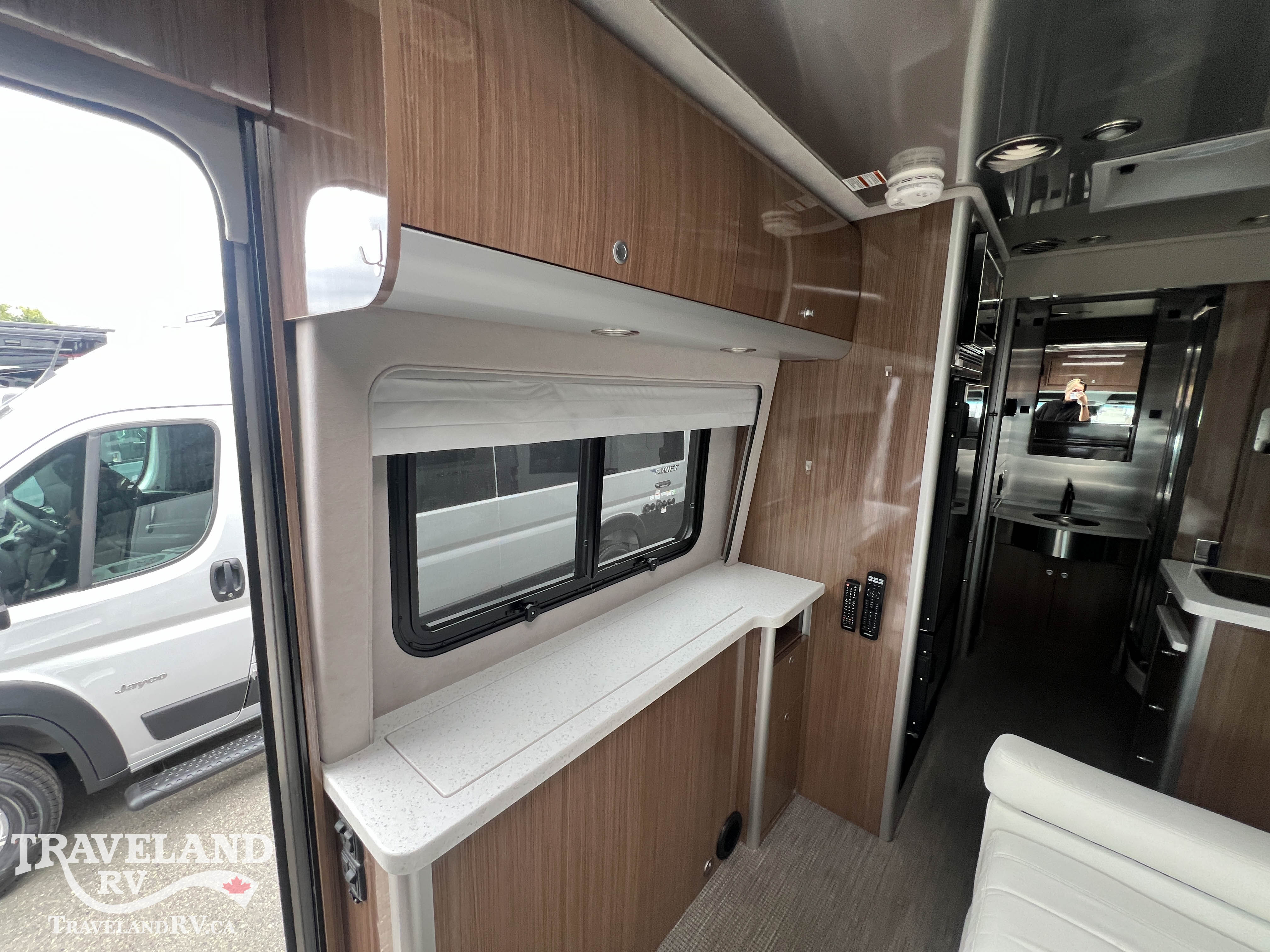 2019 Airstream Atlas Murphy Suite - Image 18