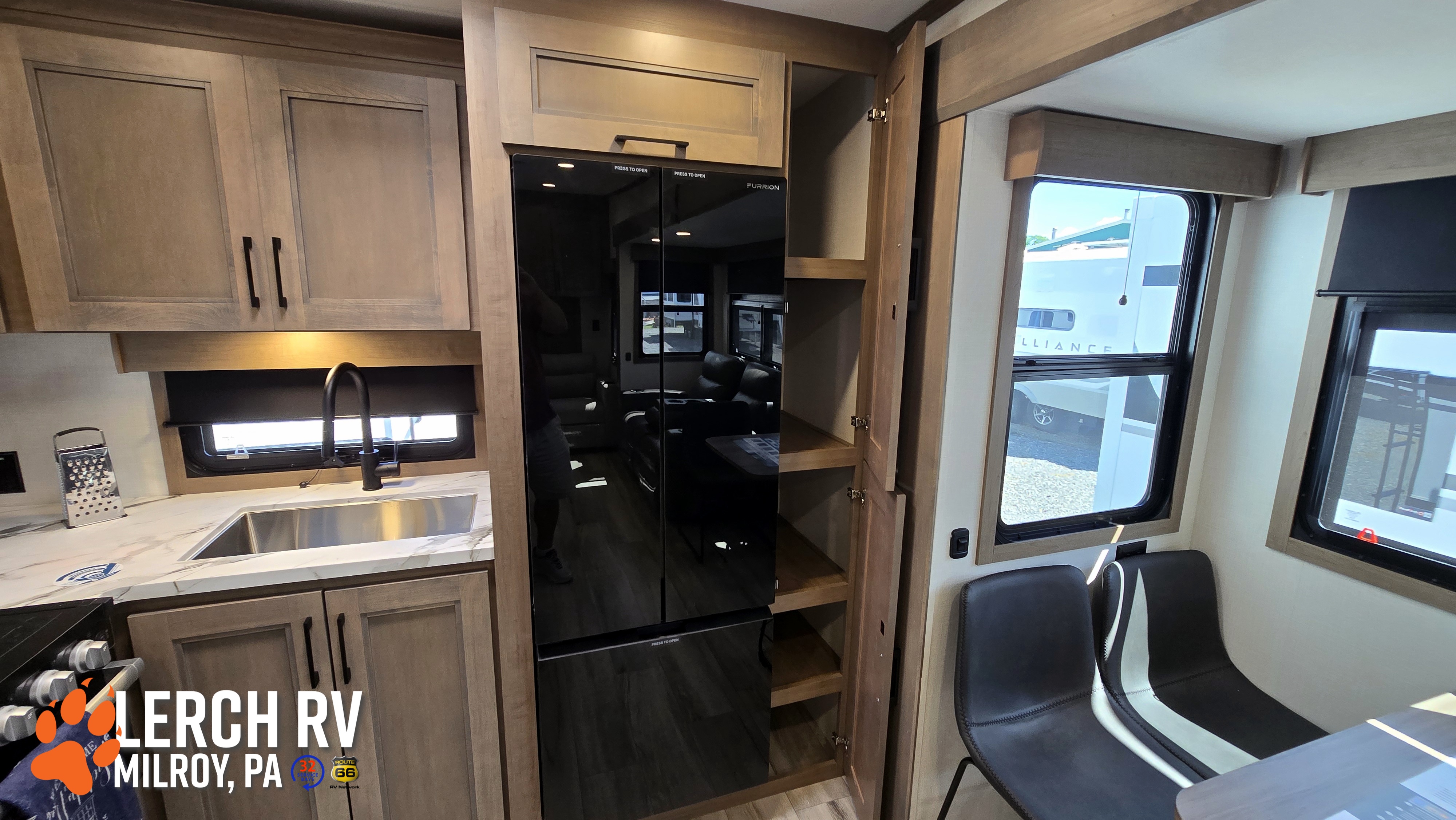 2026 KZ RV Durango HT D256RKT - Image 23