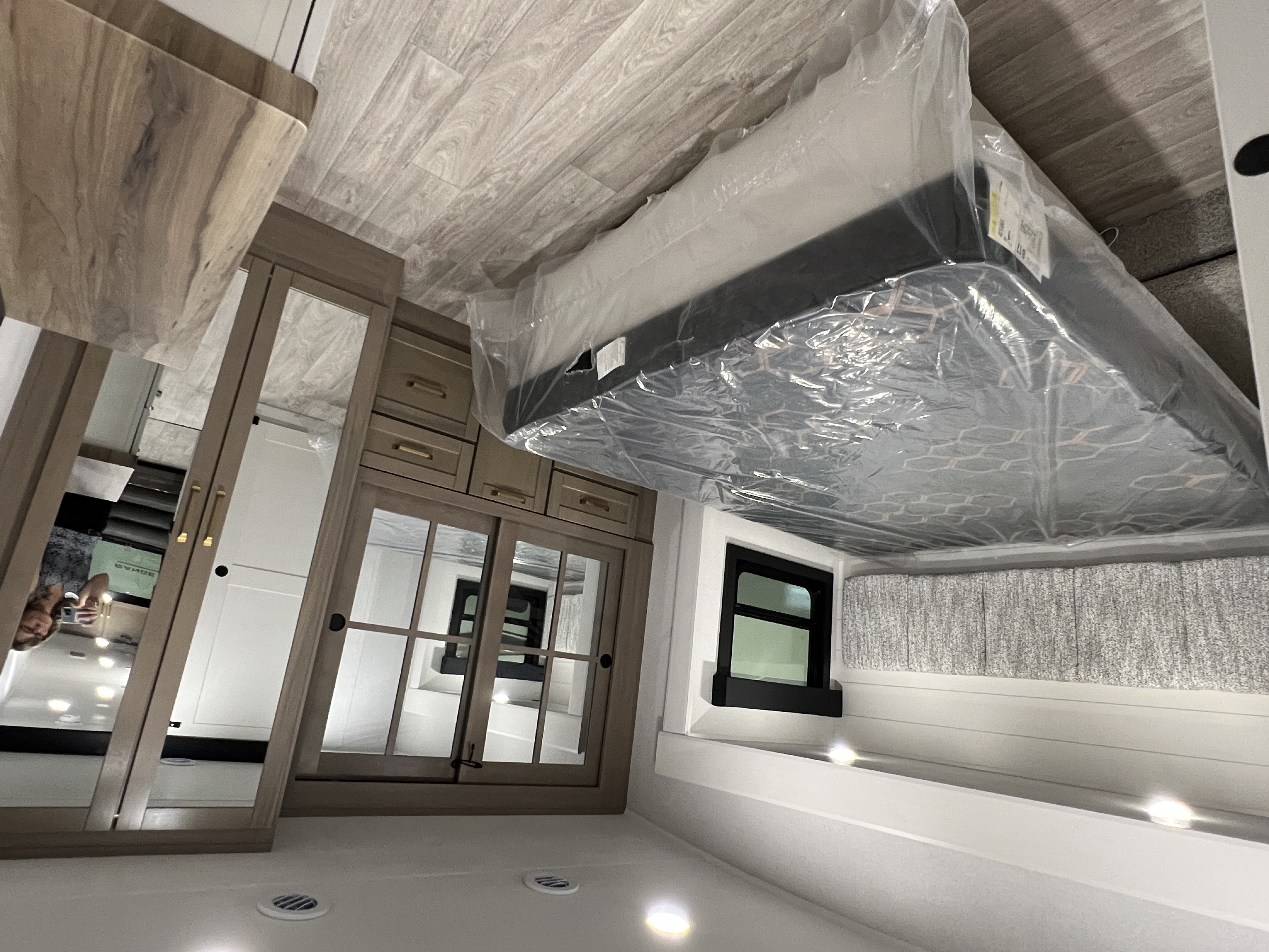 2027 Jayco Eagle 321RSTS - Image 25