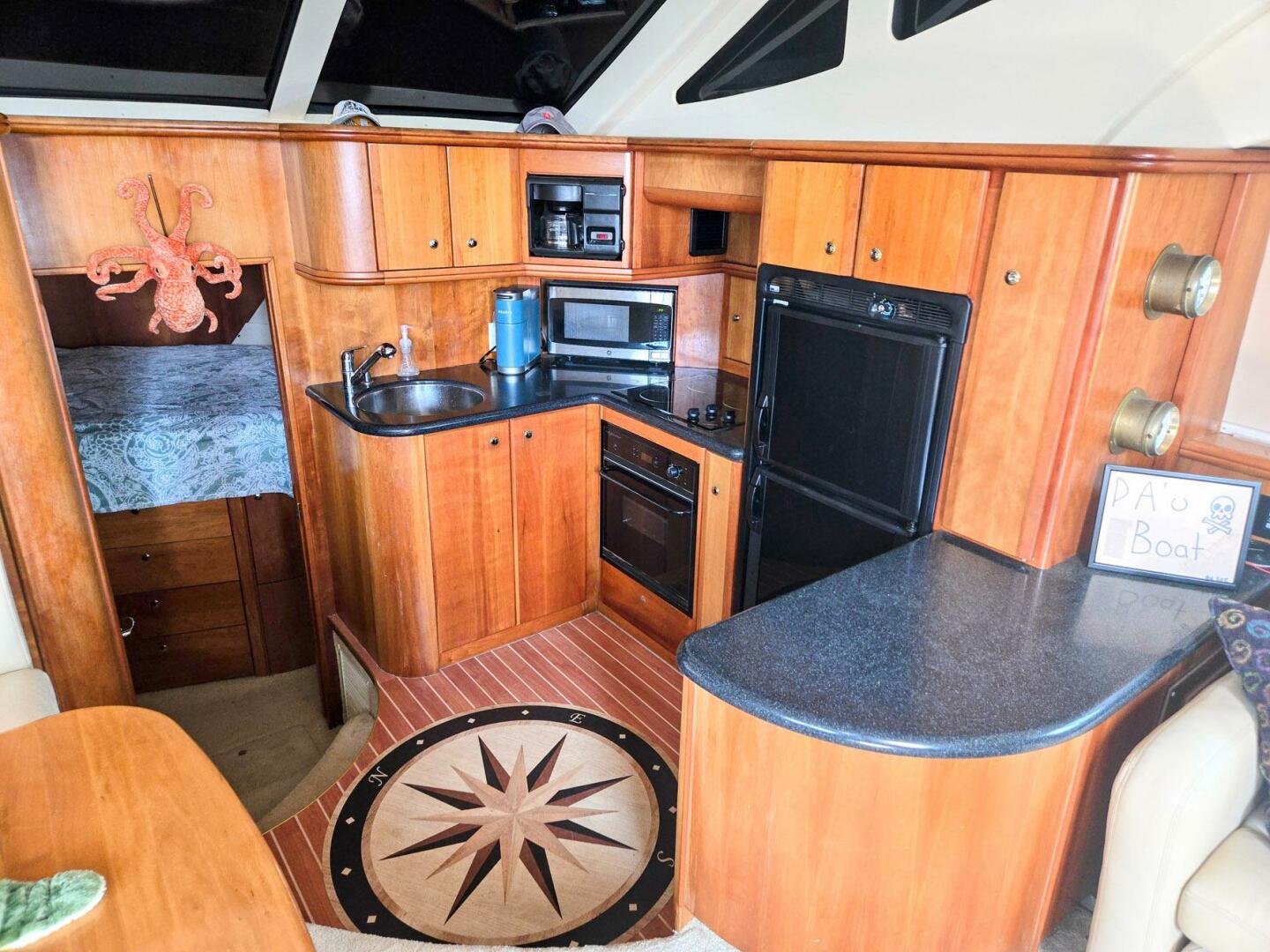 2003 Silverton 392 Aft Cabin Motor Yacht - Image 5