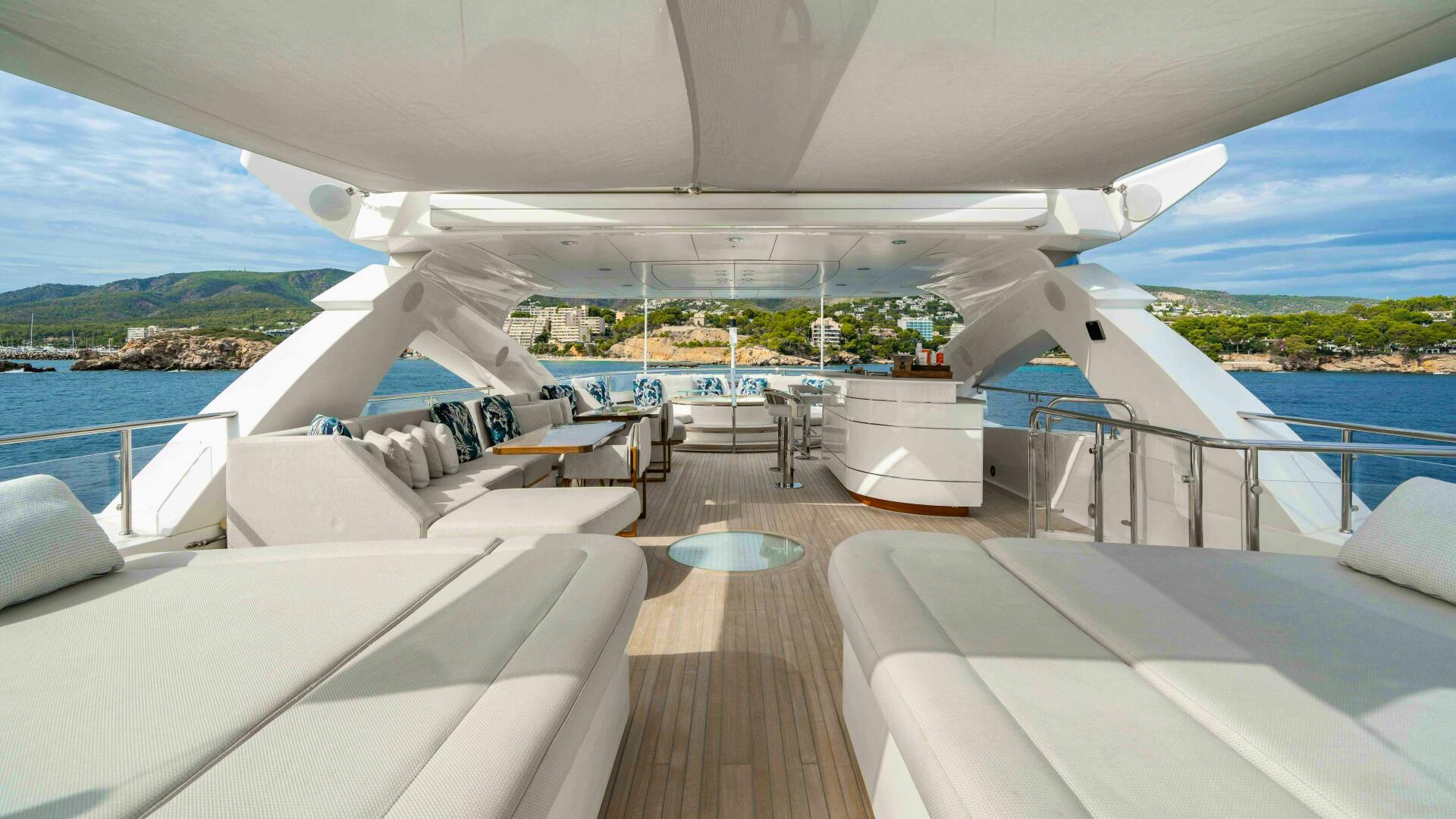 2016 Sunseeker Sunseeker 131 Yacht - Image 8