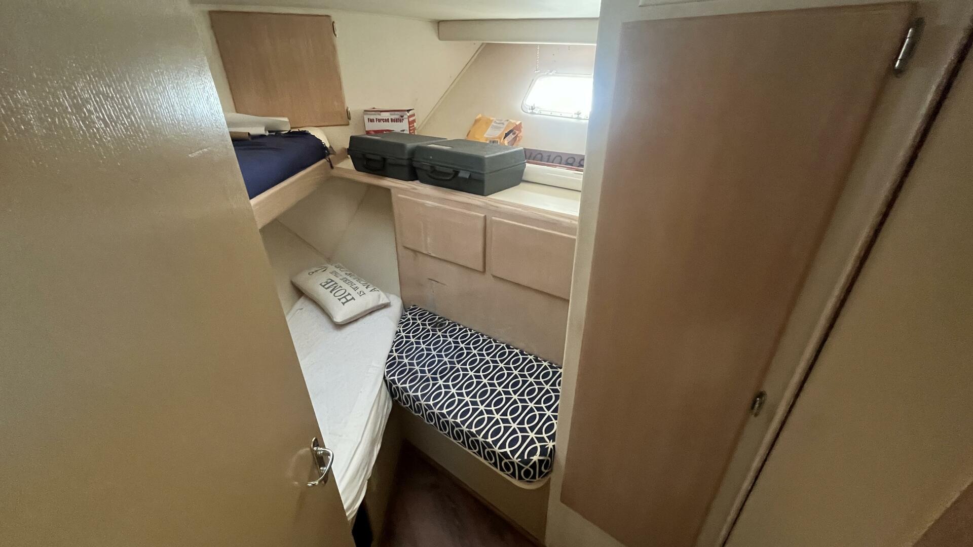1994 Hatteras Double Cabin - Image 36