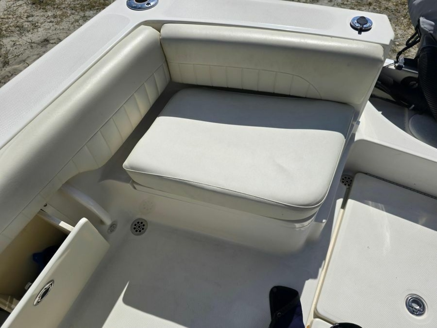 2008 Hydra-Sports 2200 DC - Image 22