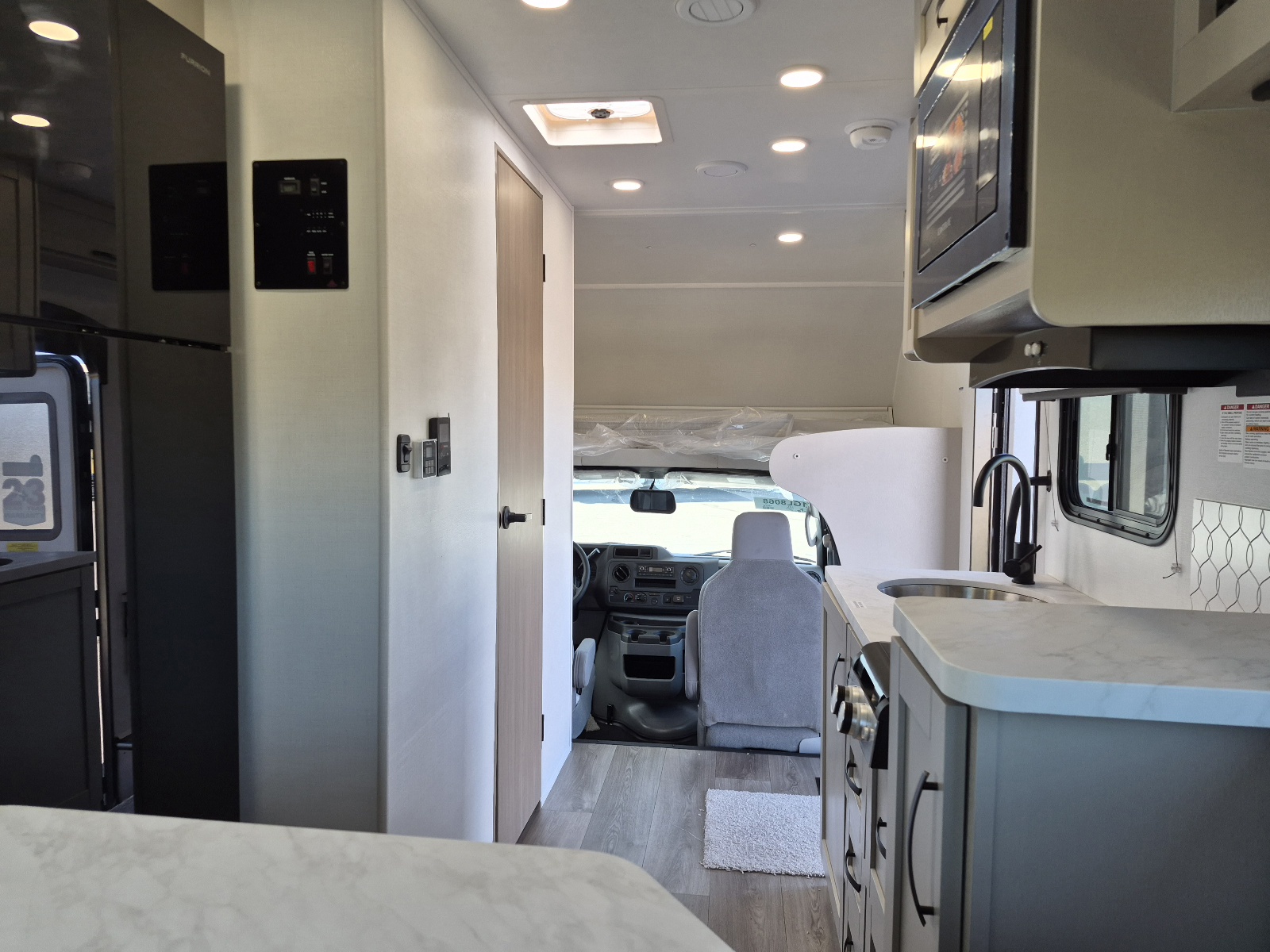 2027 Entegra Coach Odyssey SE 20LF - Image 18