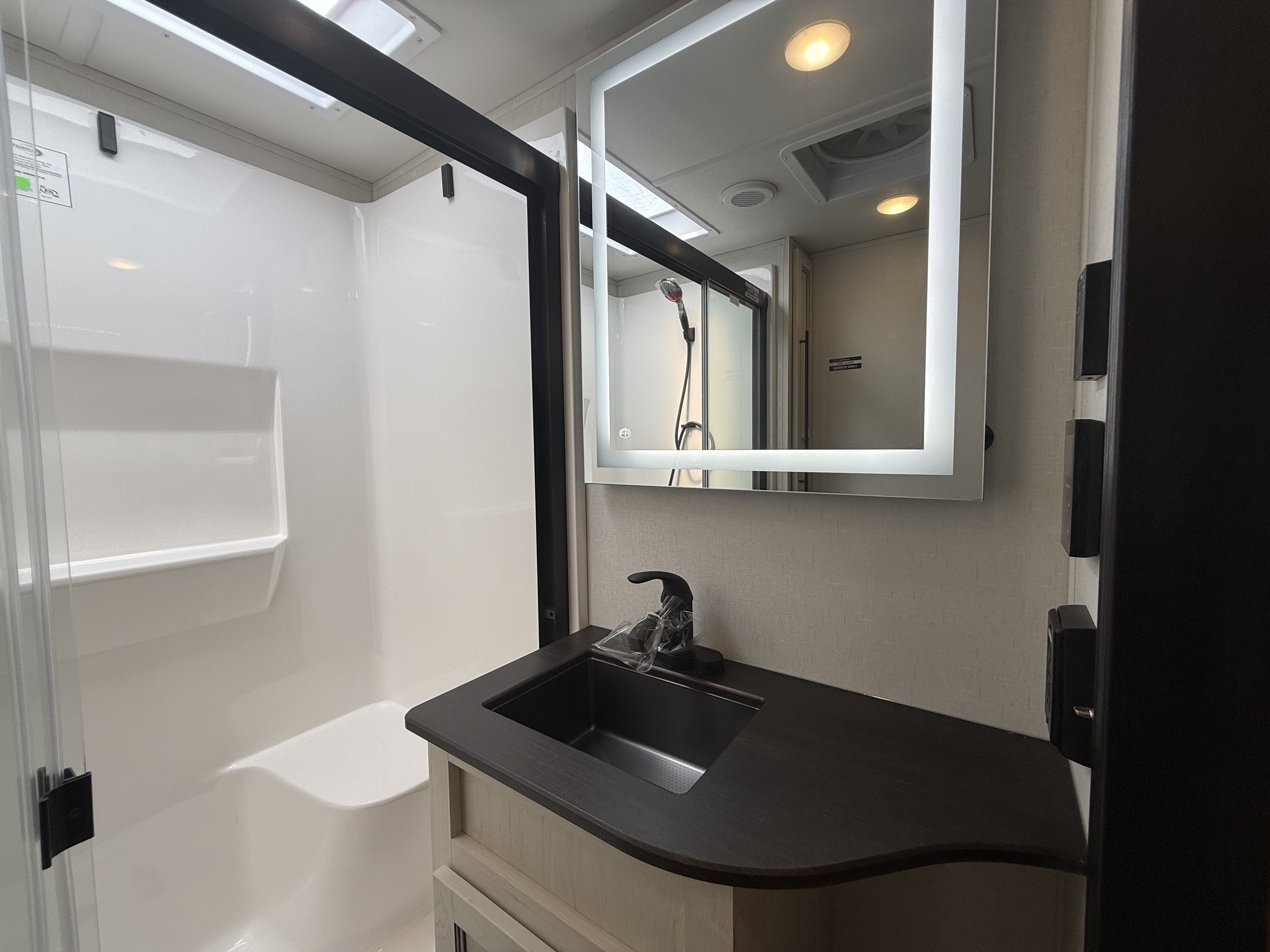 2027 Forest River Sabre 36FLX - Image 27