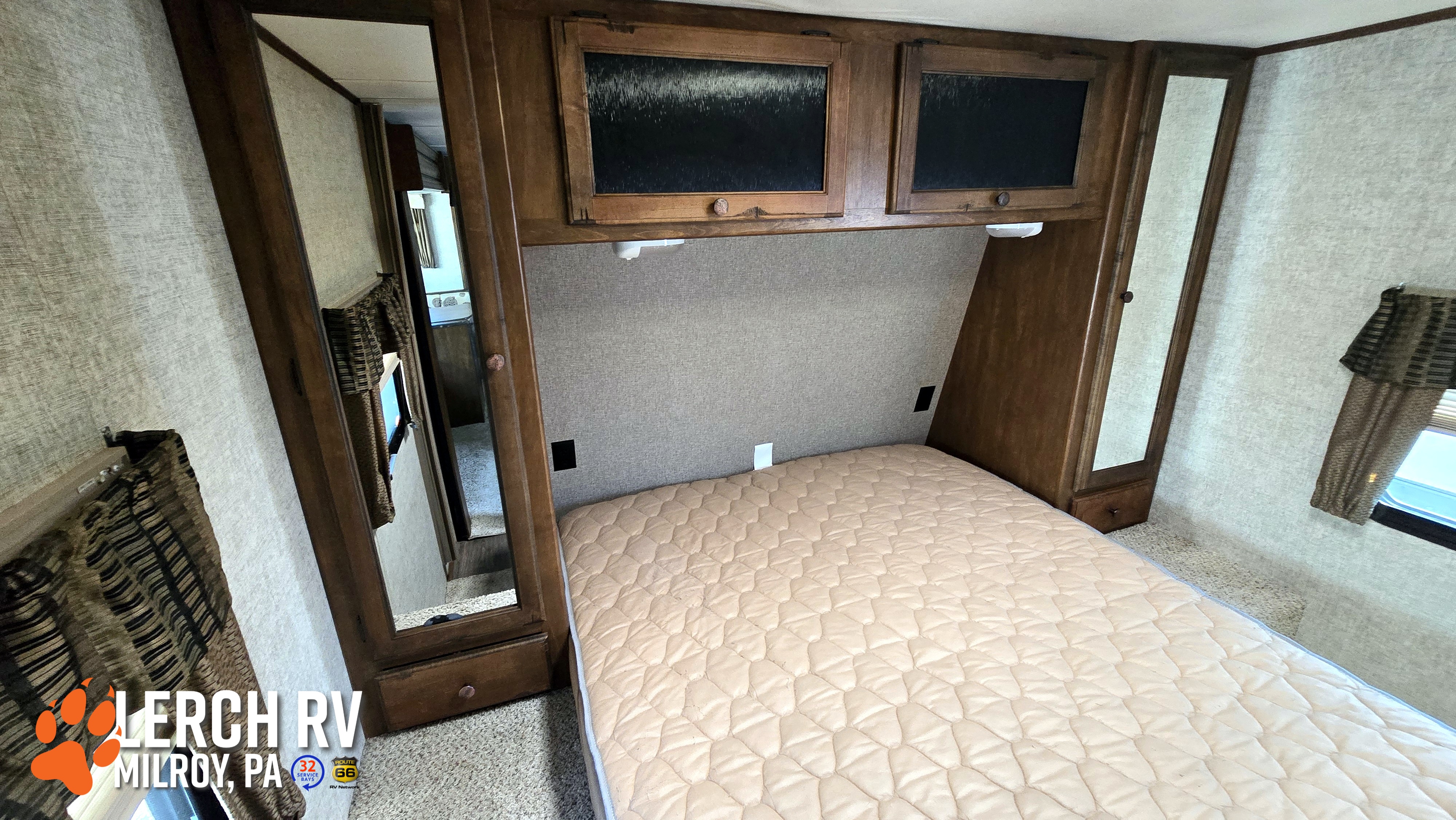 2016 KEYSTONE SPRINTER CAMPFIRE 28BH - Image 24