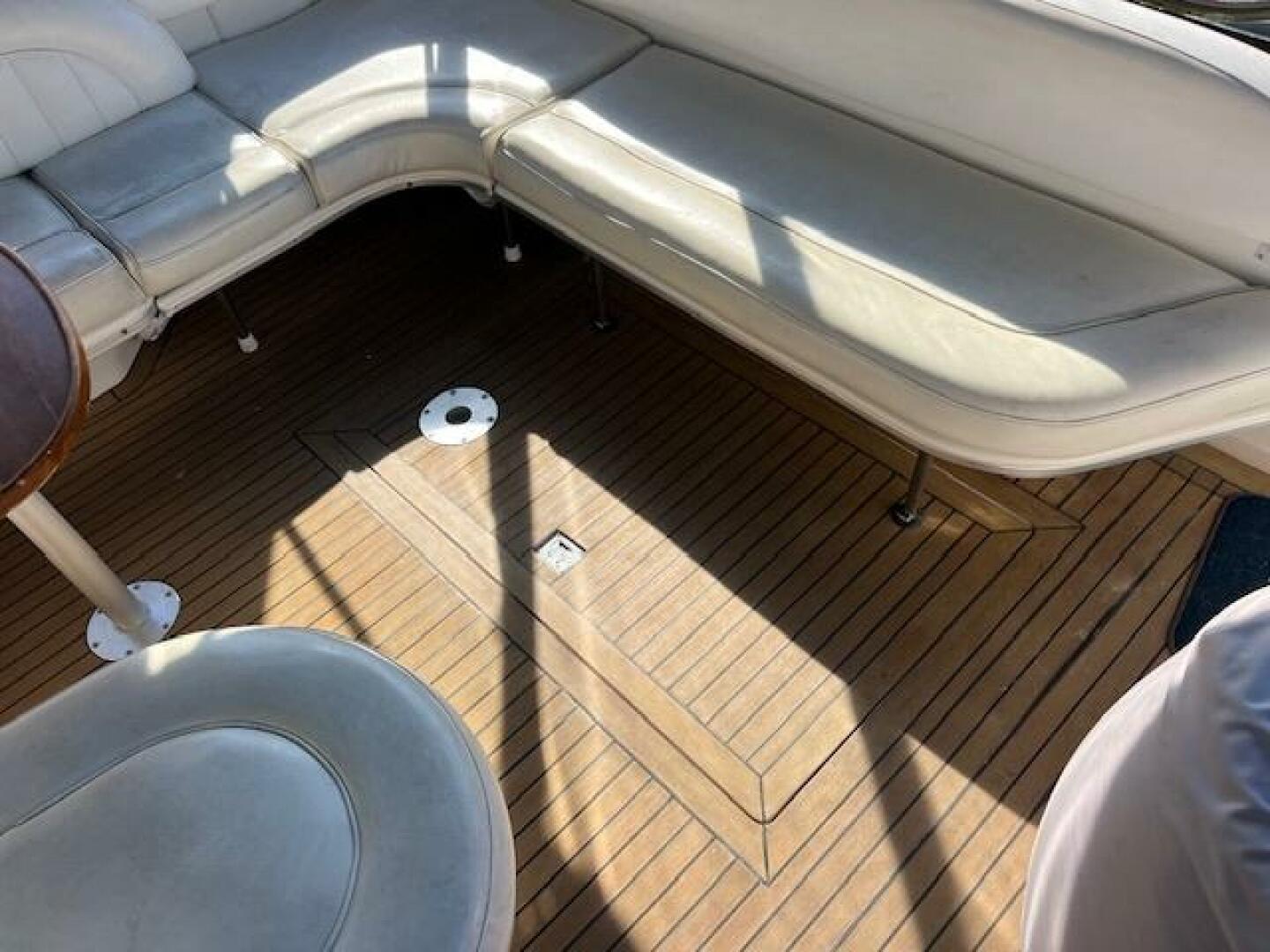 1997 Sea Ray Sundancer - Image 23