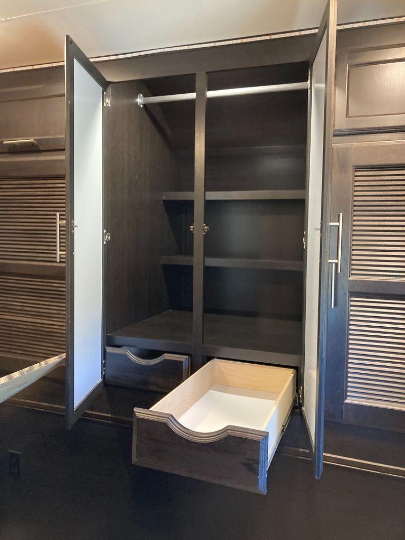 2021 Jayco Eagle 330RSTS - Image 29