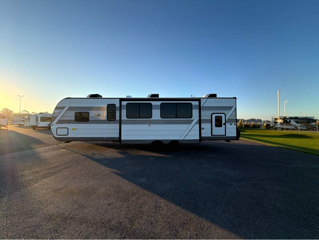 2027 JAYCO JAY FLIGHT 295TBS - Image 6