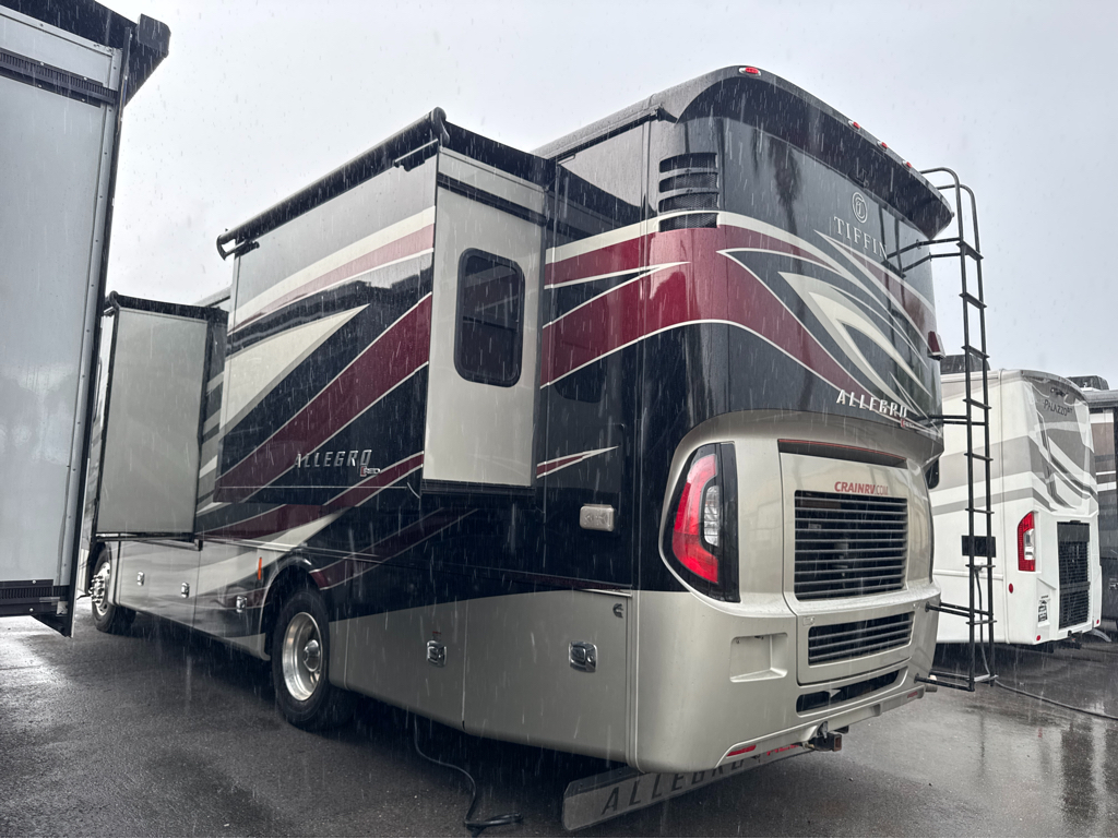 2018 TIFFIN ALLEGRO RED 33AA - Image 6