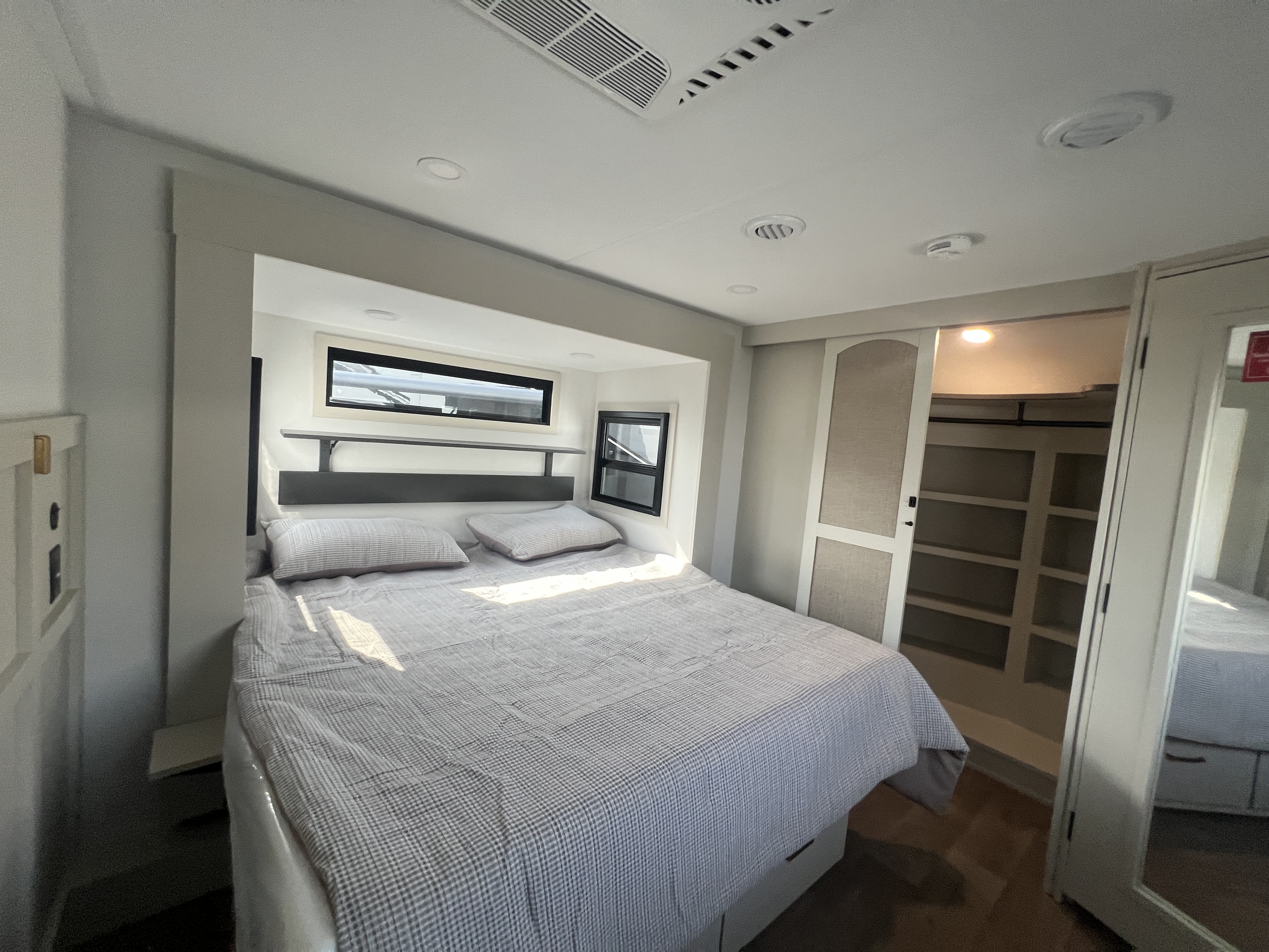2027 Grand Design Solitude 390RK - Image 21