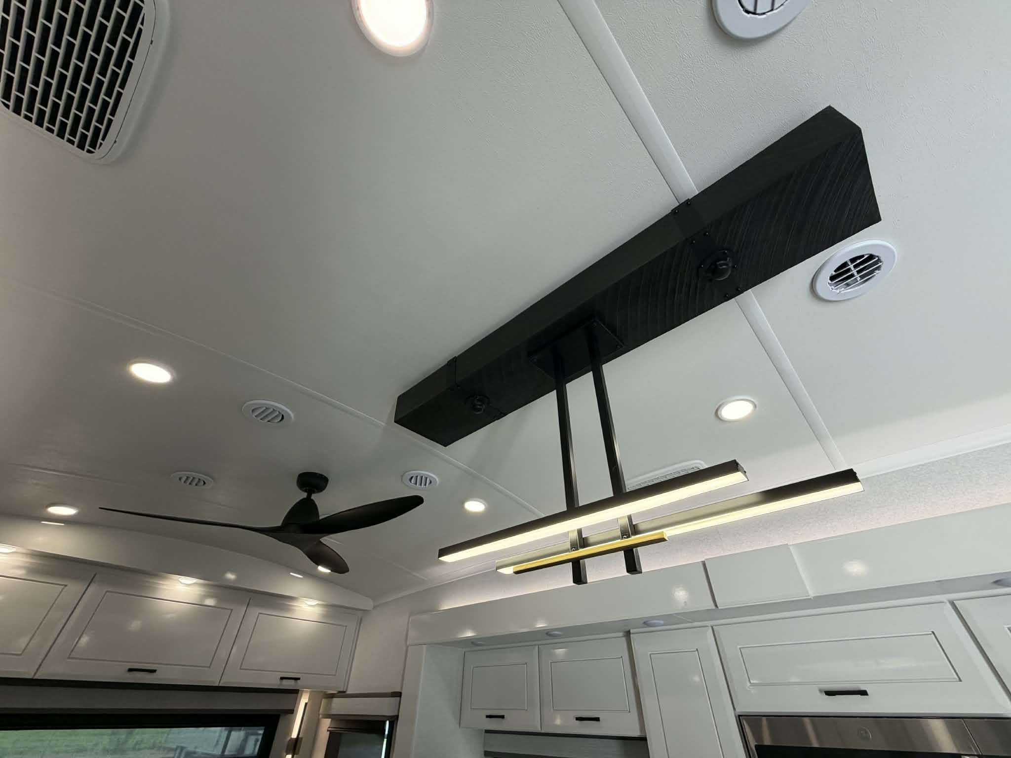 2027 JAYCO PINNACLE 32RLTS - Image 28