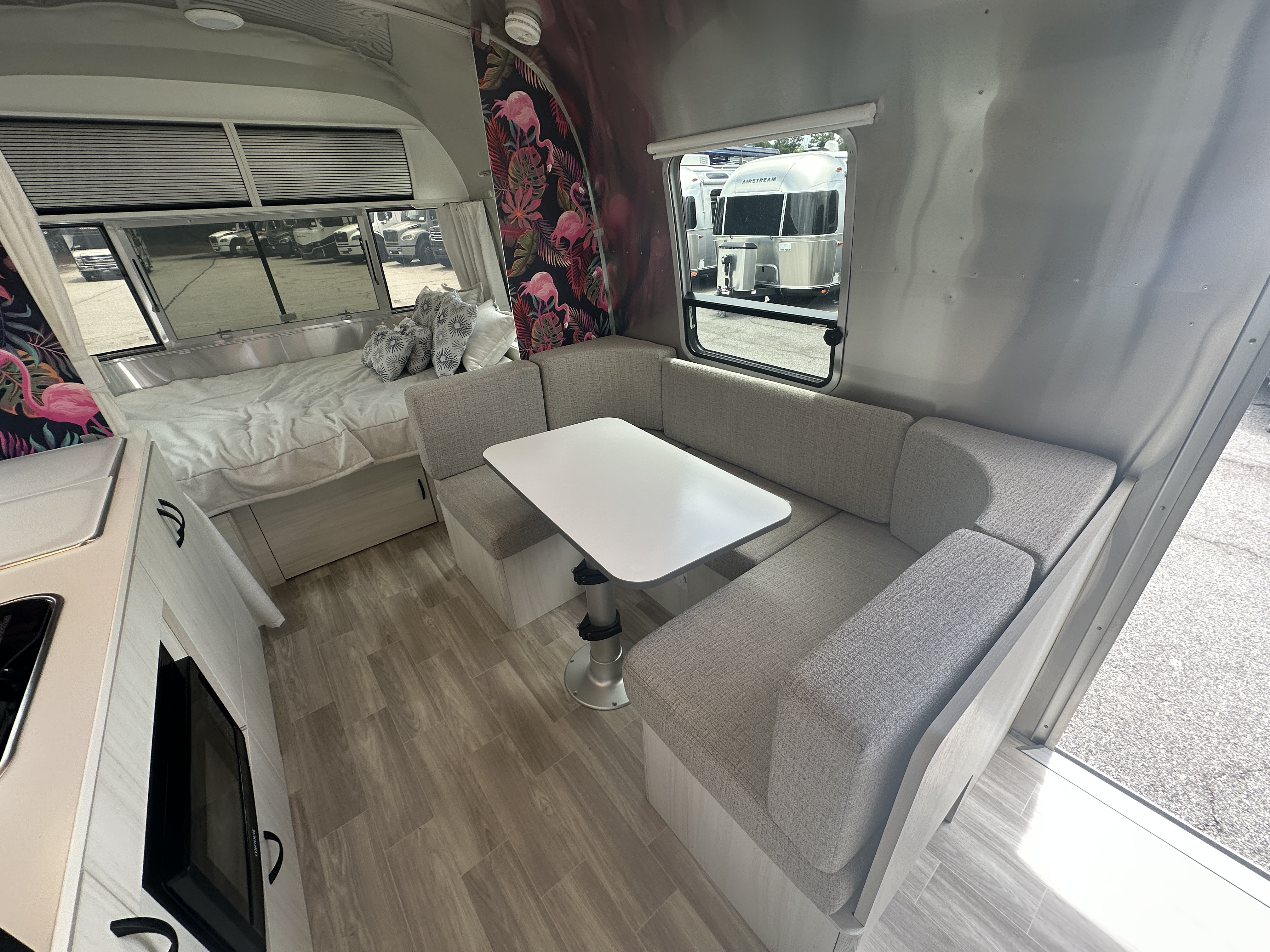 2024 Airstream Bambi 22FB - Image 21