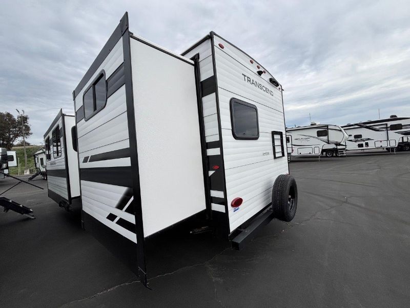 2026 Grand Design Transcend 325BHT - Image 2