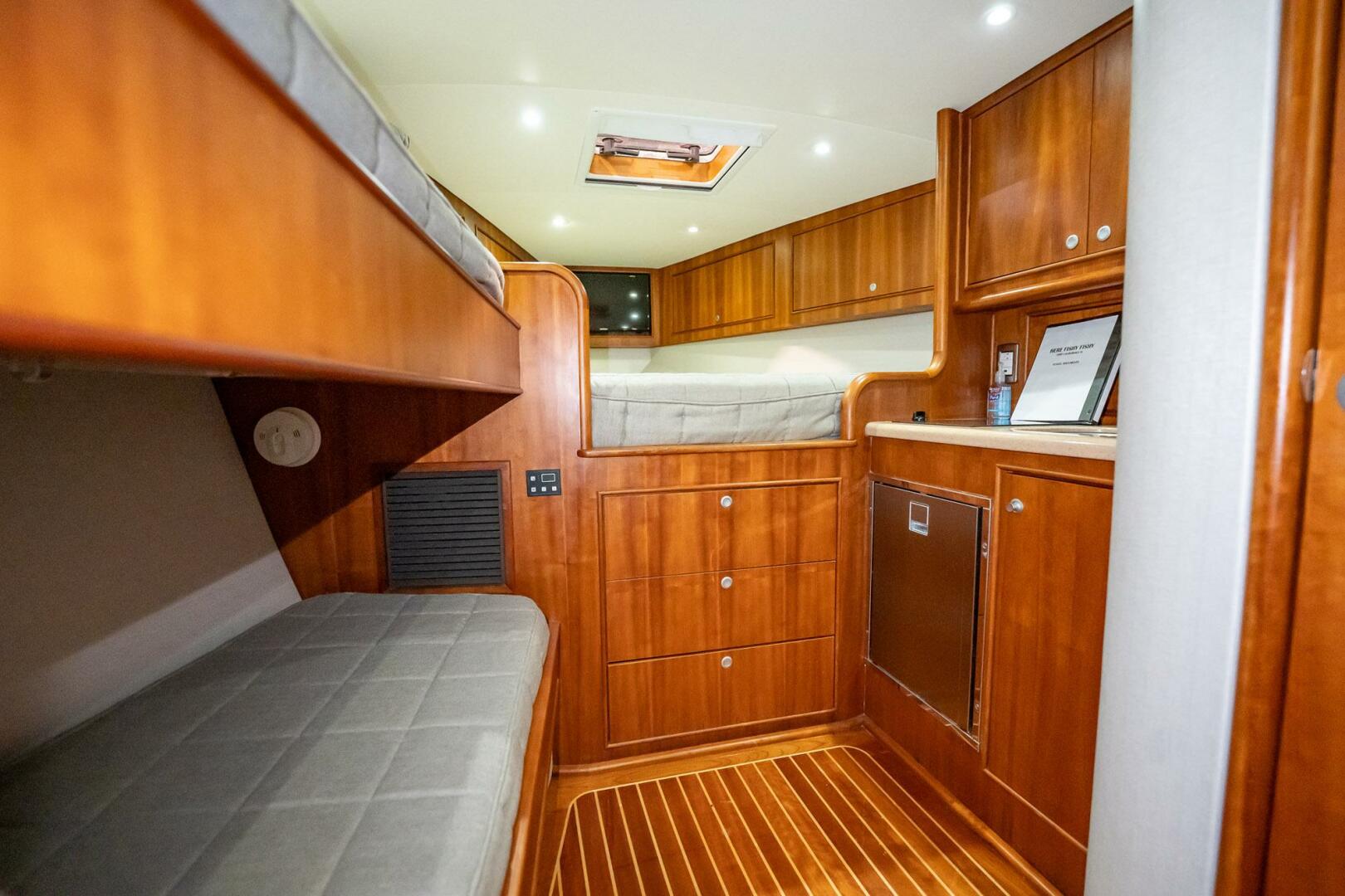 2012 Winter Custom Yachts 38 Express - Image 11