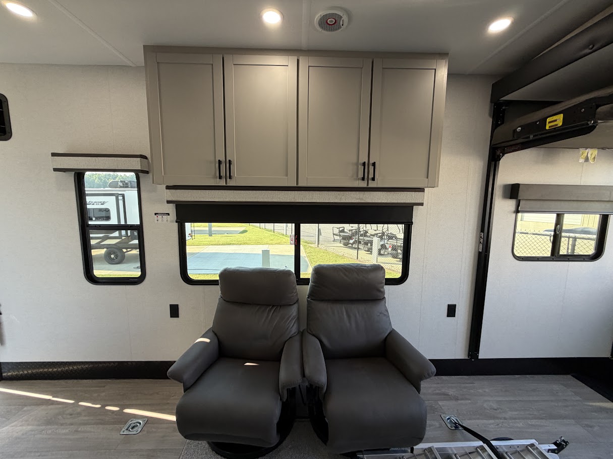 2027 JAYCO SEISMIC 265 - Image 11