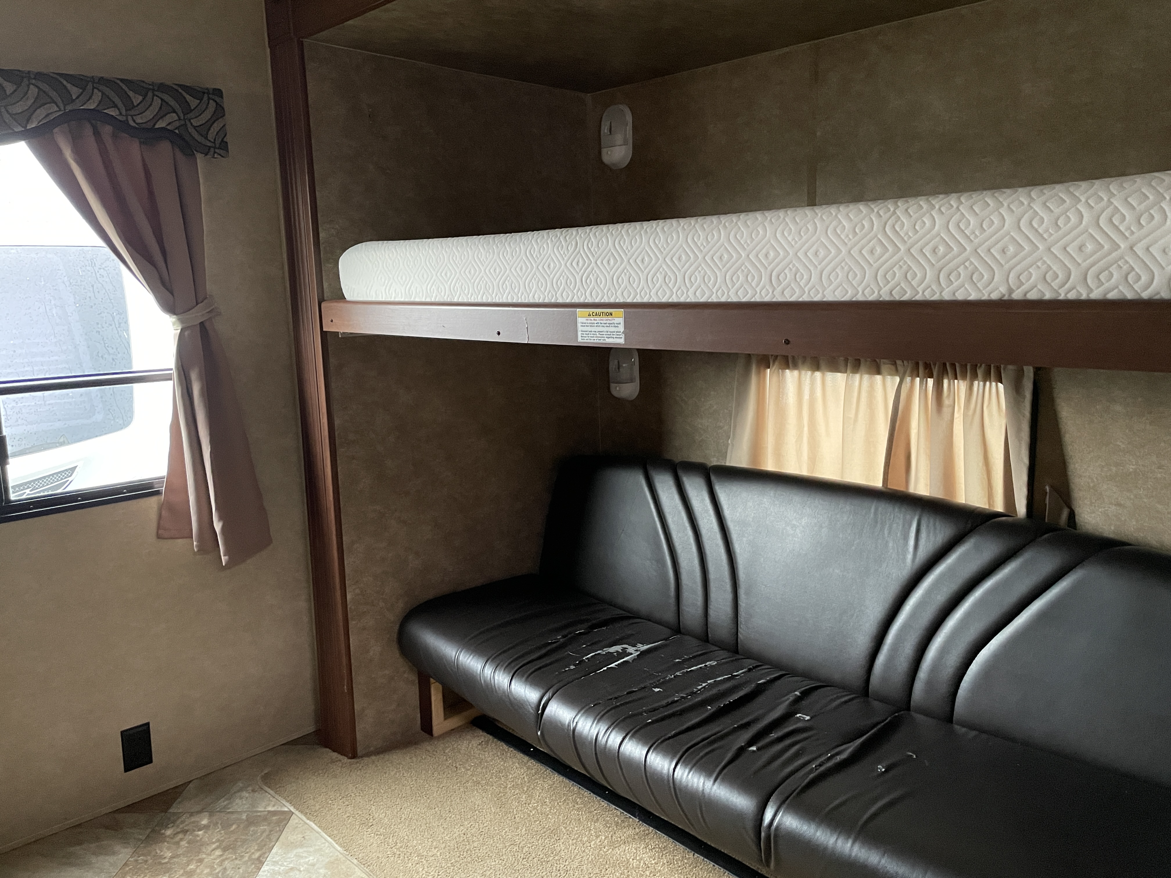 2014 CrossRoads Zinger ZT33BH - Image 12