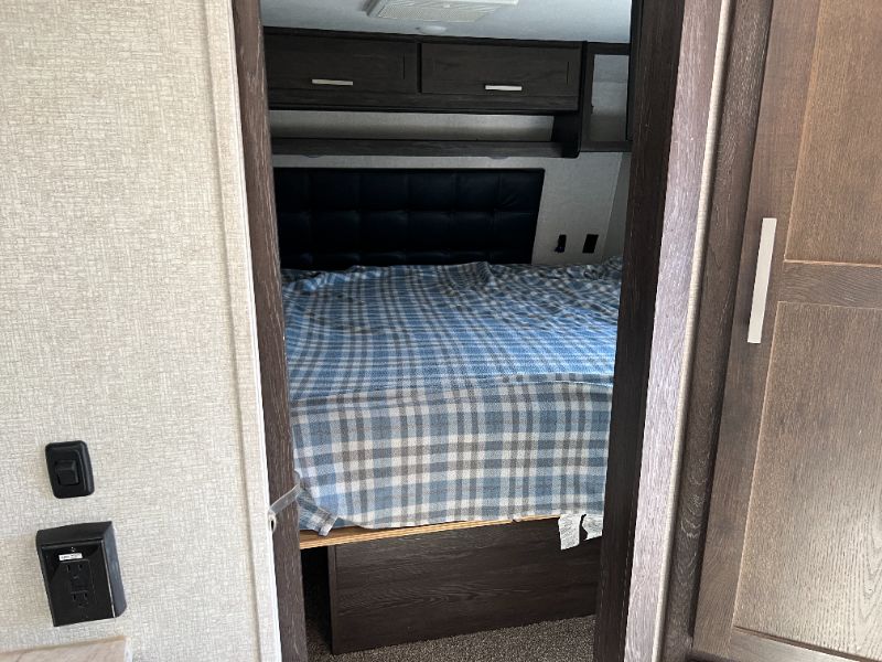 2019 Keystone Raptor 423 - Image 20