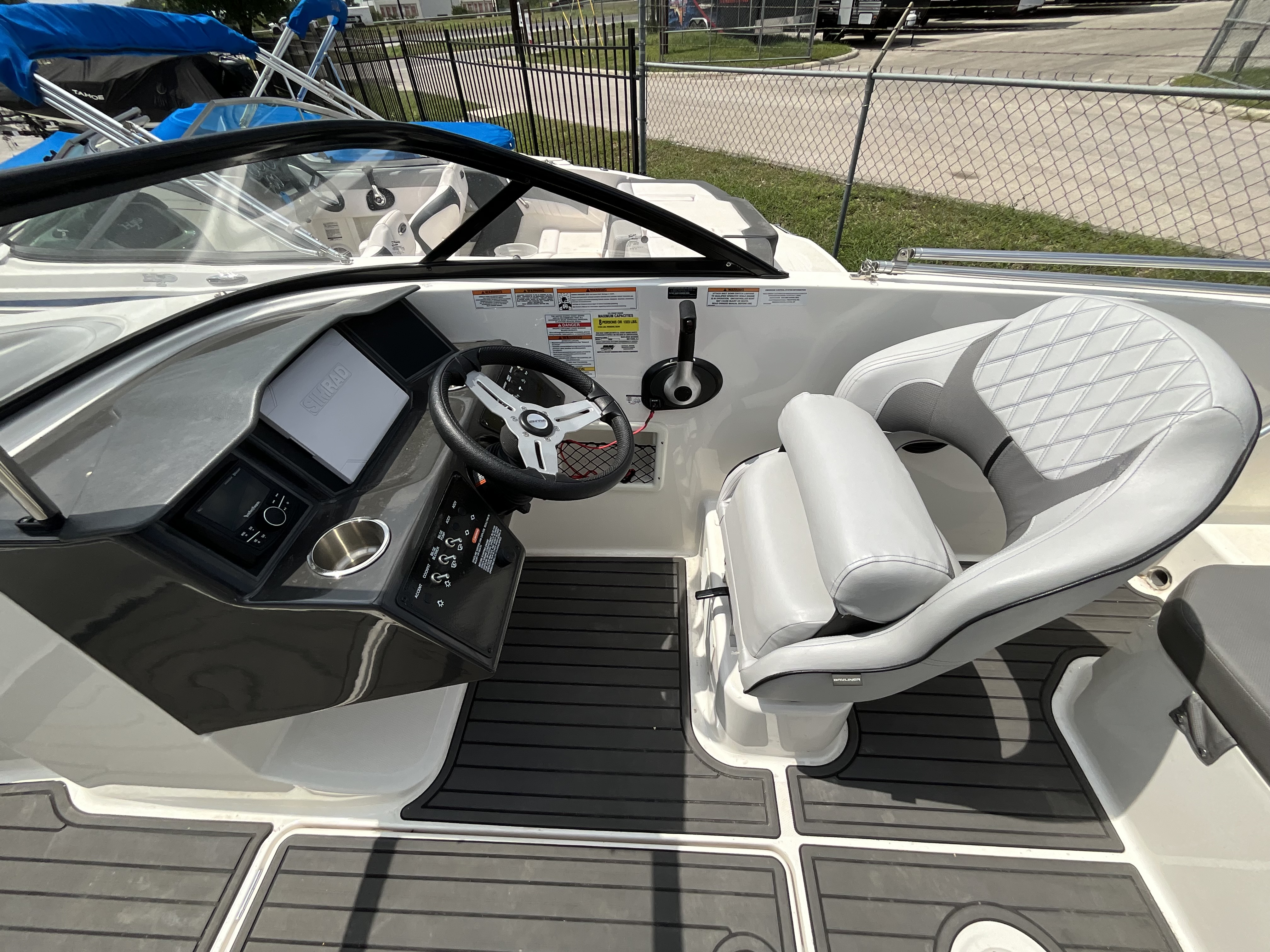 2023 BAYLINER 2023 VR5 - Image 8
