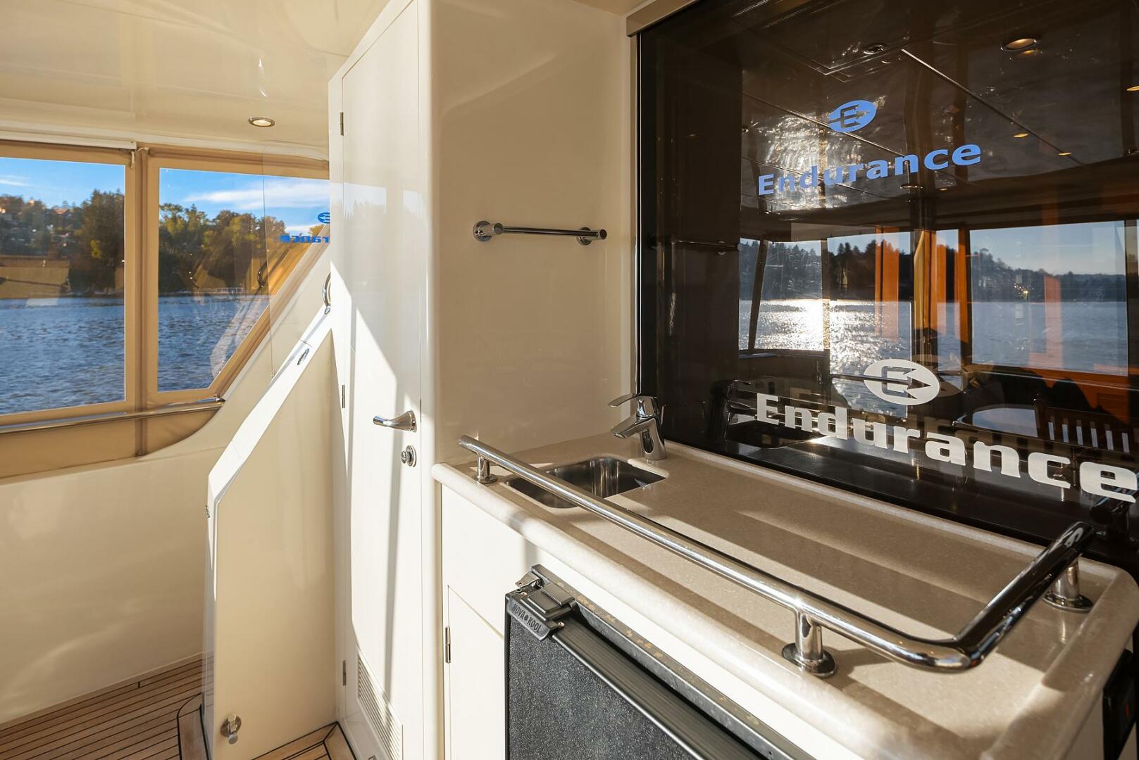 2014 Hampton 720 Skylounge LRC - Image 66