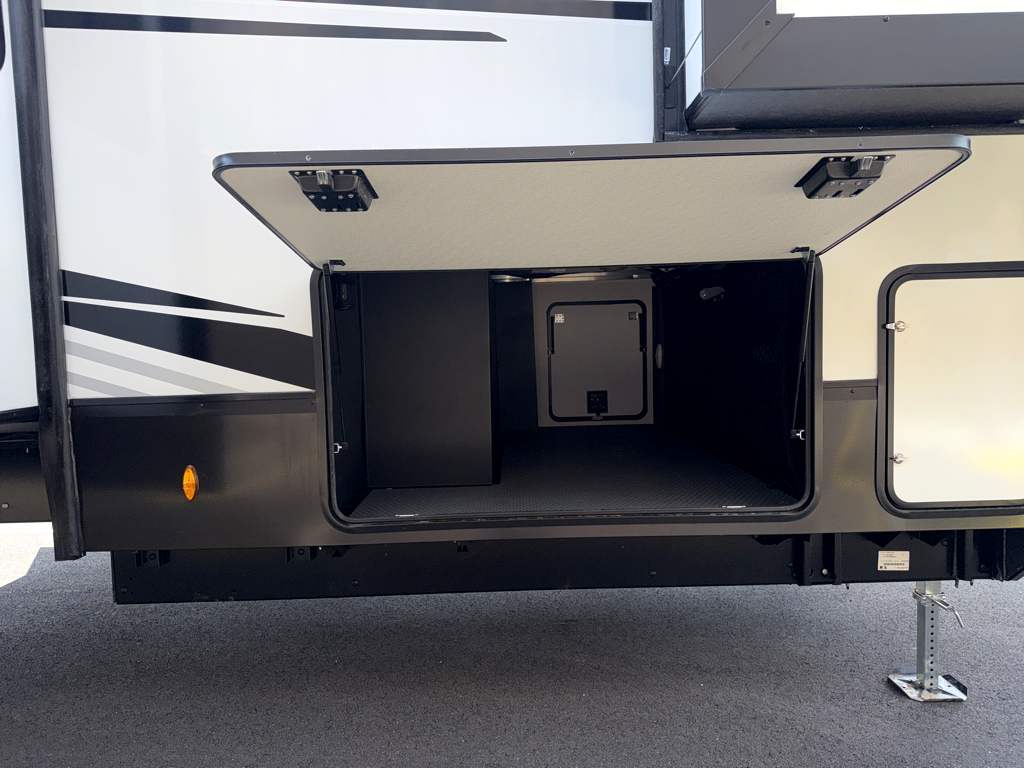 2026 VENTURE RV SPORTTREK 365VFL - Image 5