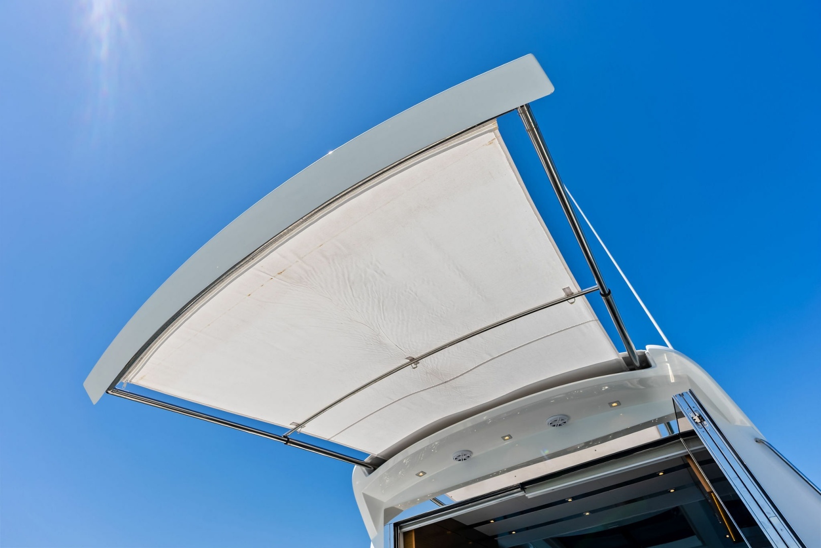 2019 Cruisers Yachts 54 Cantius - Image 19
