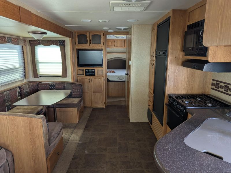 2012 Dutchmen Denali 265RL - Image 3