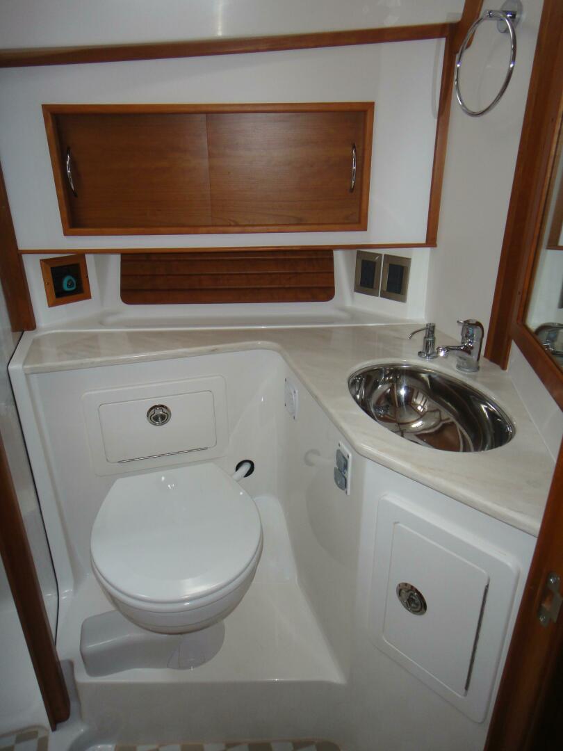 2018 Sabre 48 Salon Express - Image 24