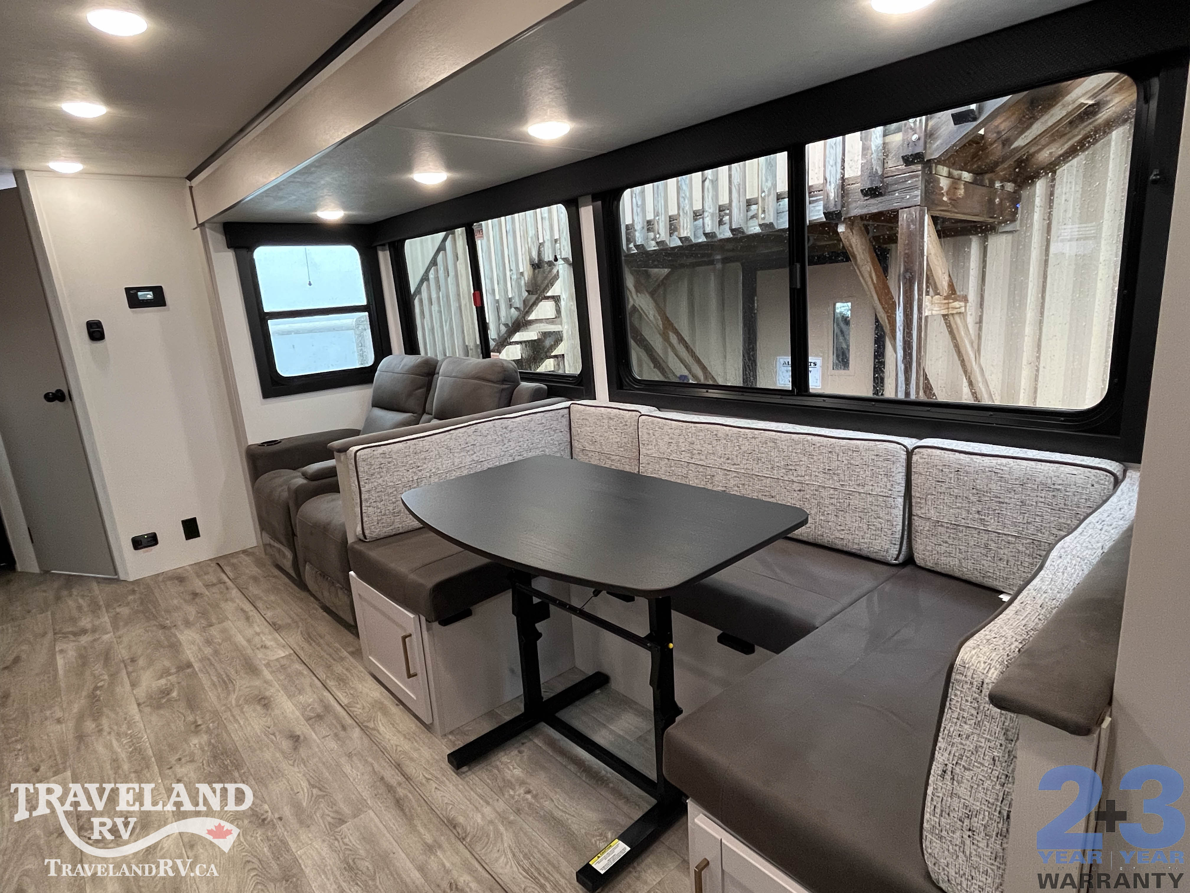2026 Jayco Jay Feather 27BH - Image 24