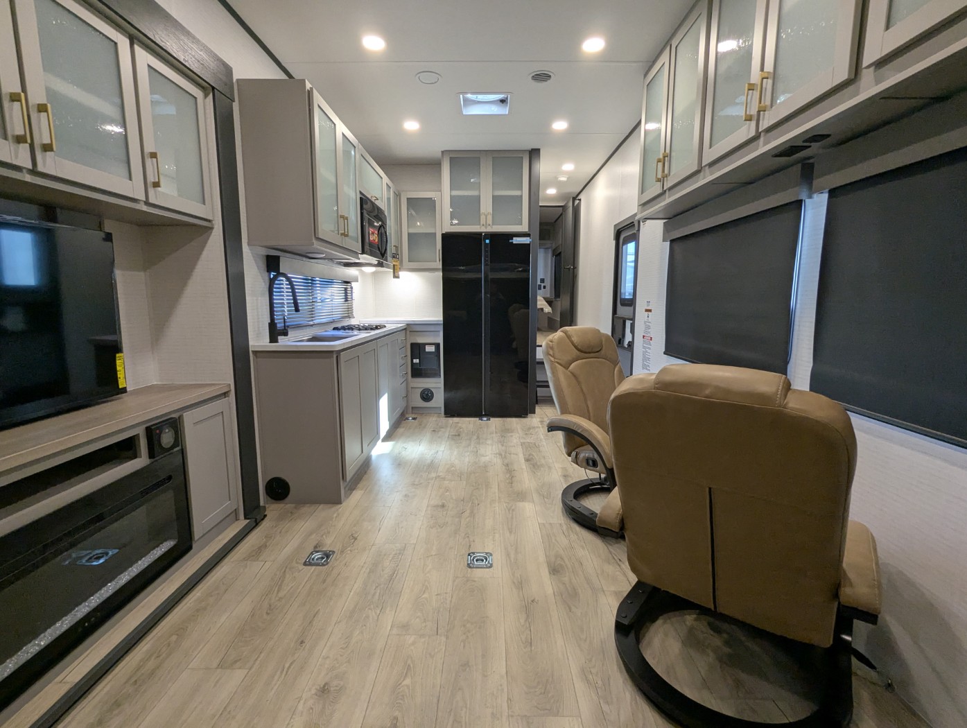 2026 Forest River Stealth 3300 - Image 24