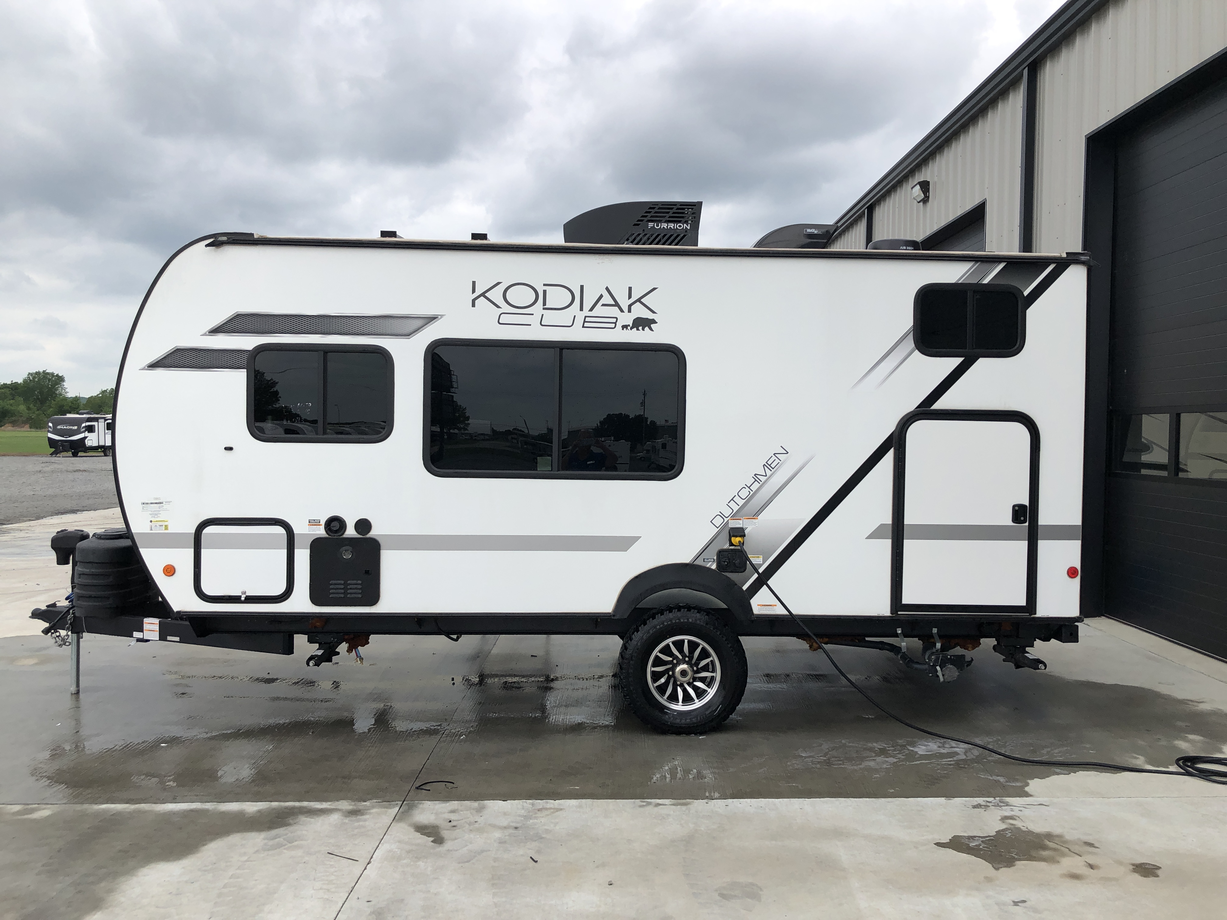 2025 Dutchmen Kodiak Cub 162BH - Image 4