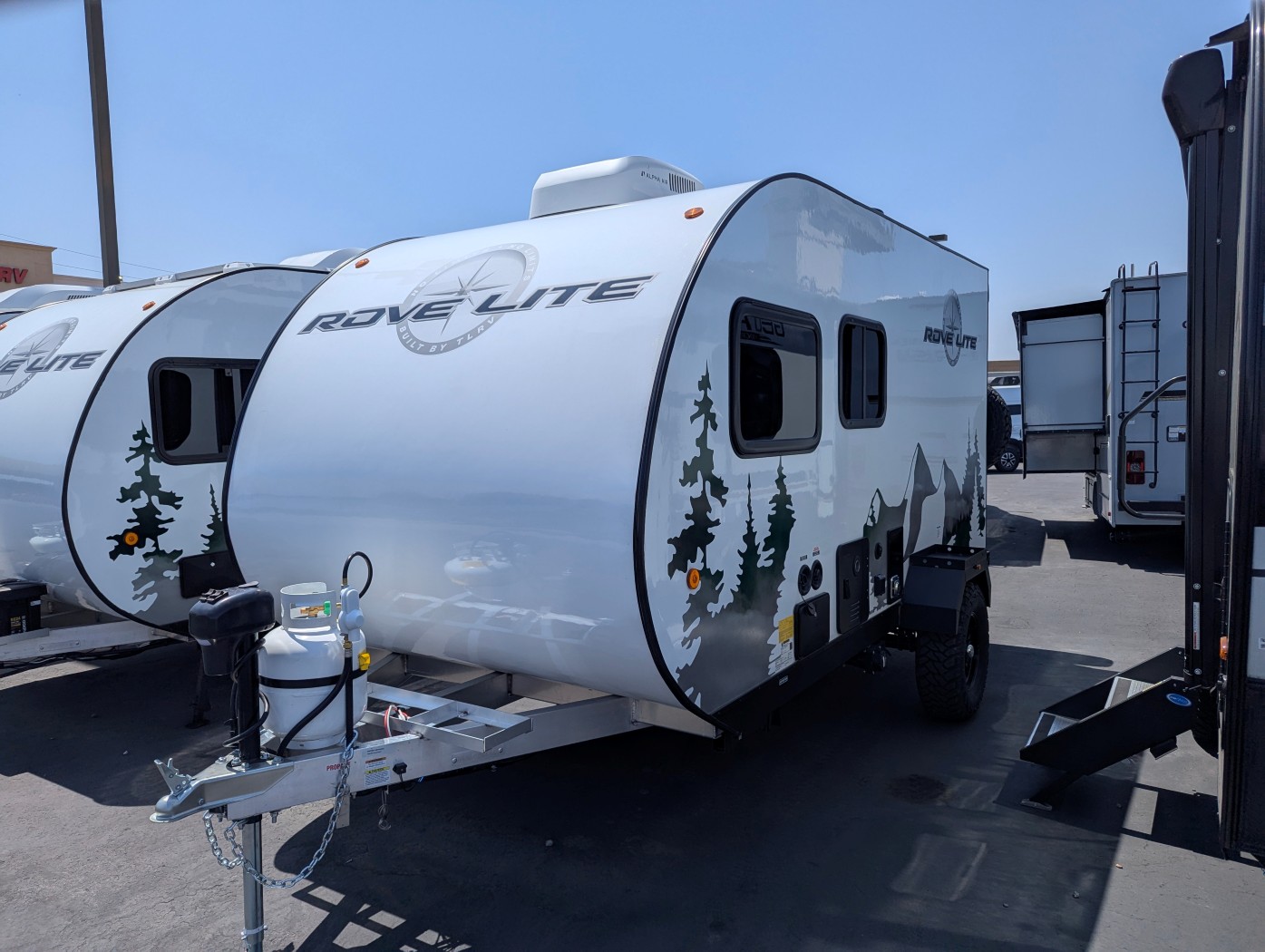 2025 Travel Lite Rove Lite 16RE - Image 3