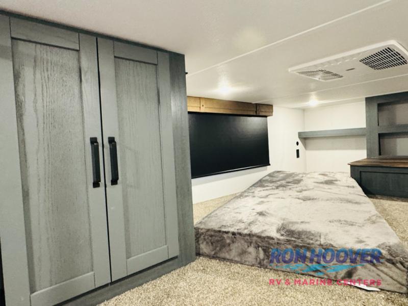 2026 PALOMINO 402LFT - Image 35