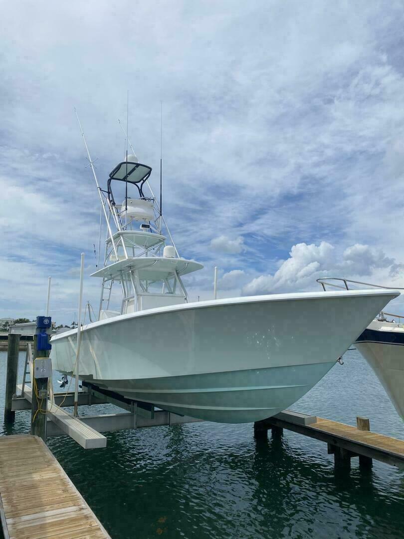 2012 Contender 39 ST - Image 4
