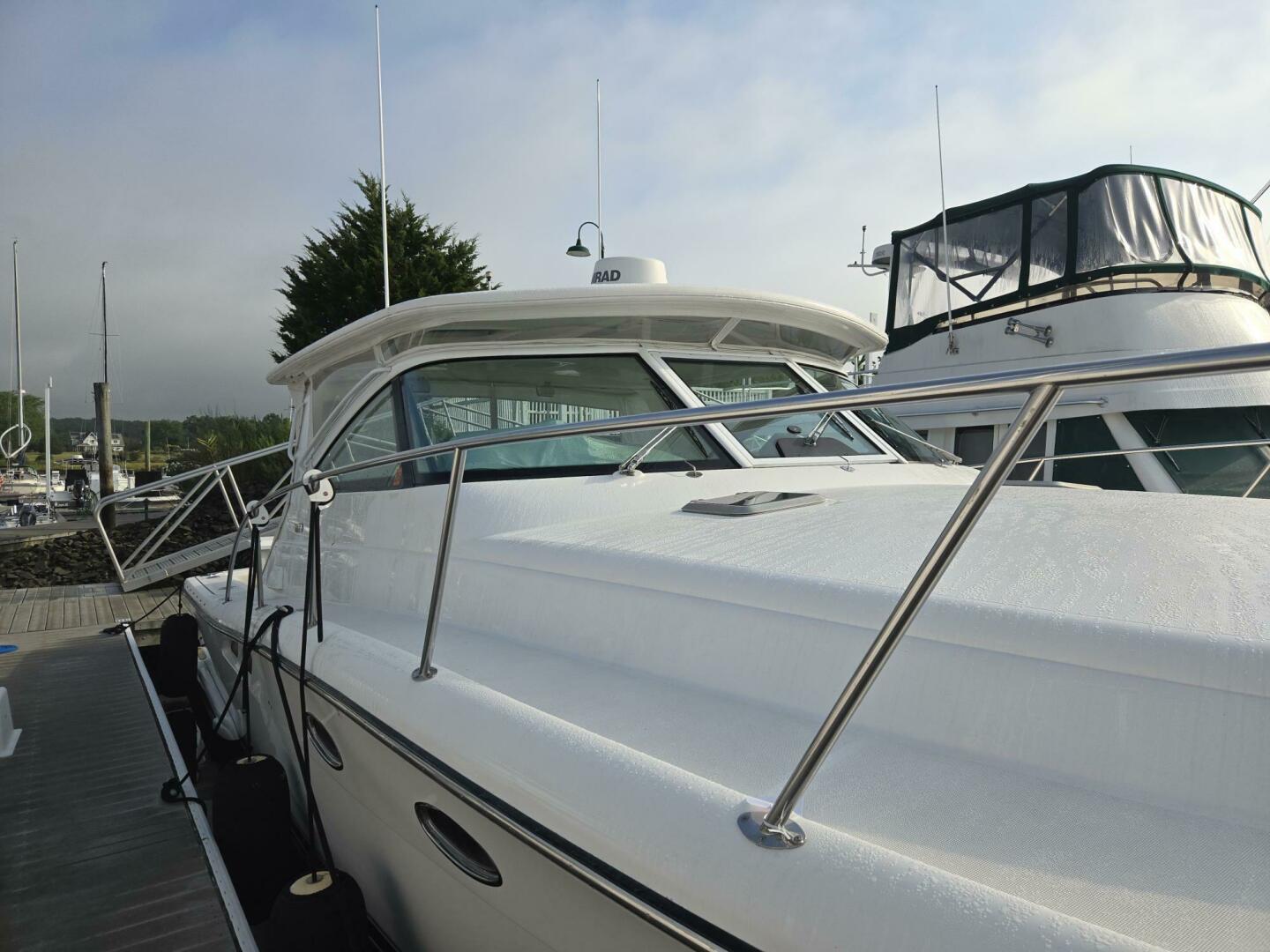 2001 Tiara Yachts 3800 Express - Image 11