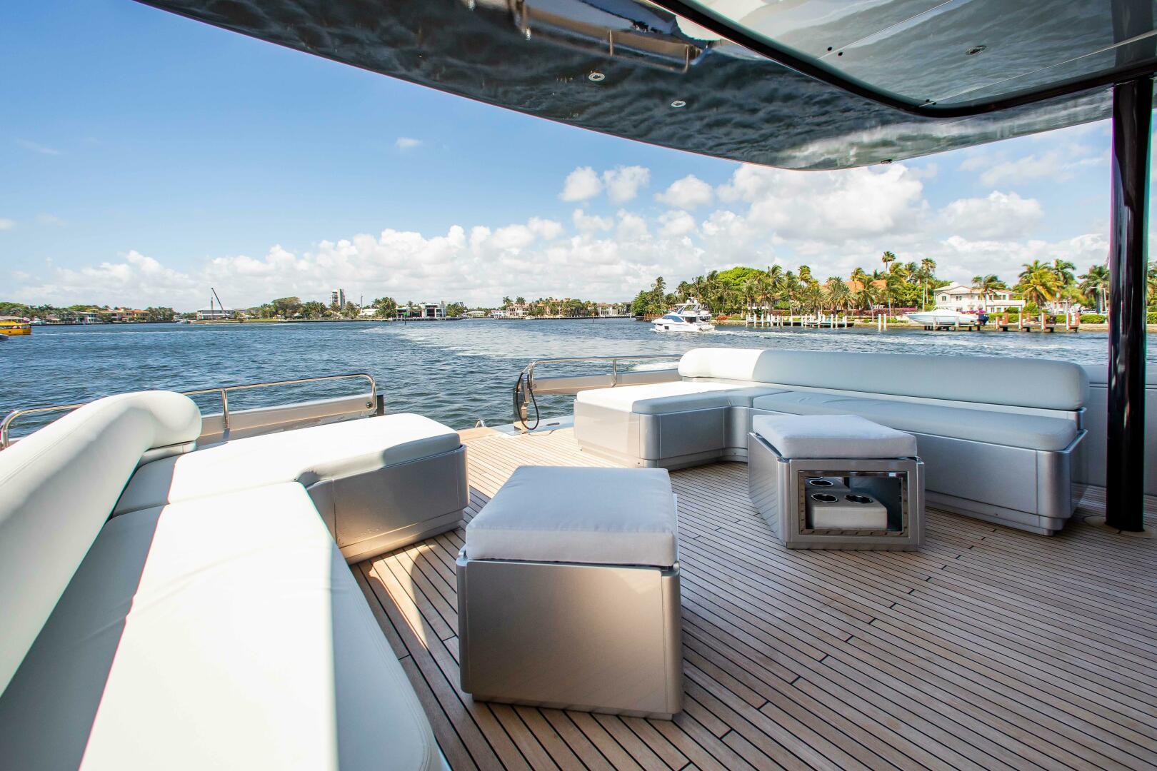 2014 Riva Mythos - Image 27