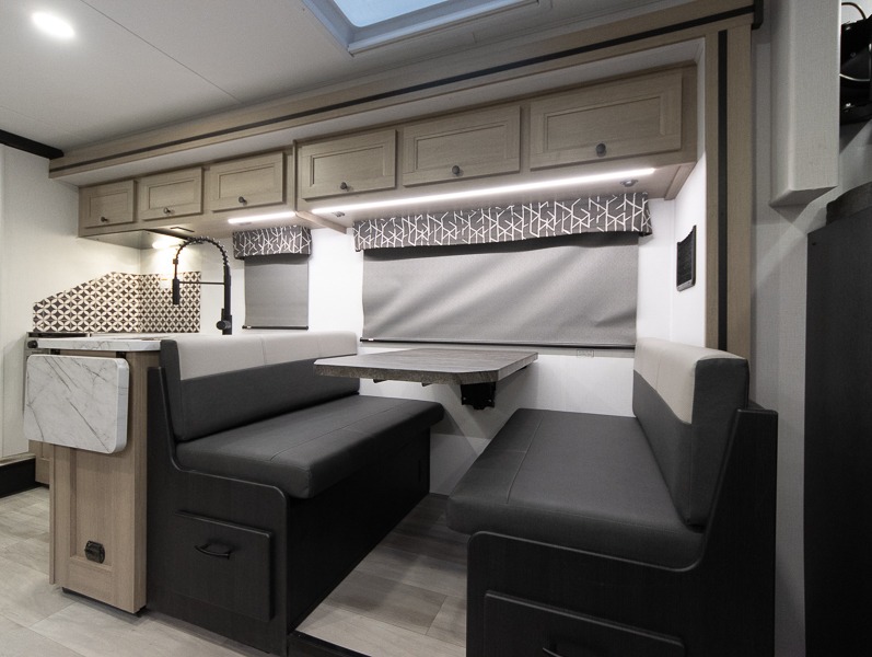2025 Forest River Sunseeker 3050S - Image 14