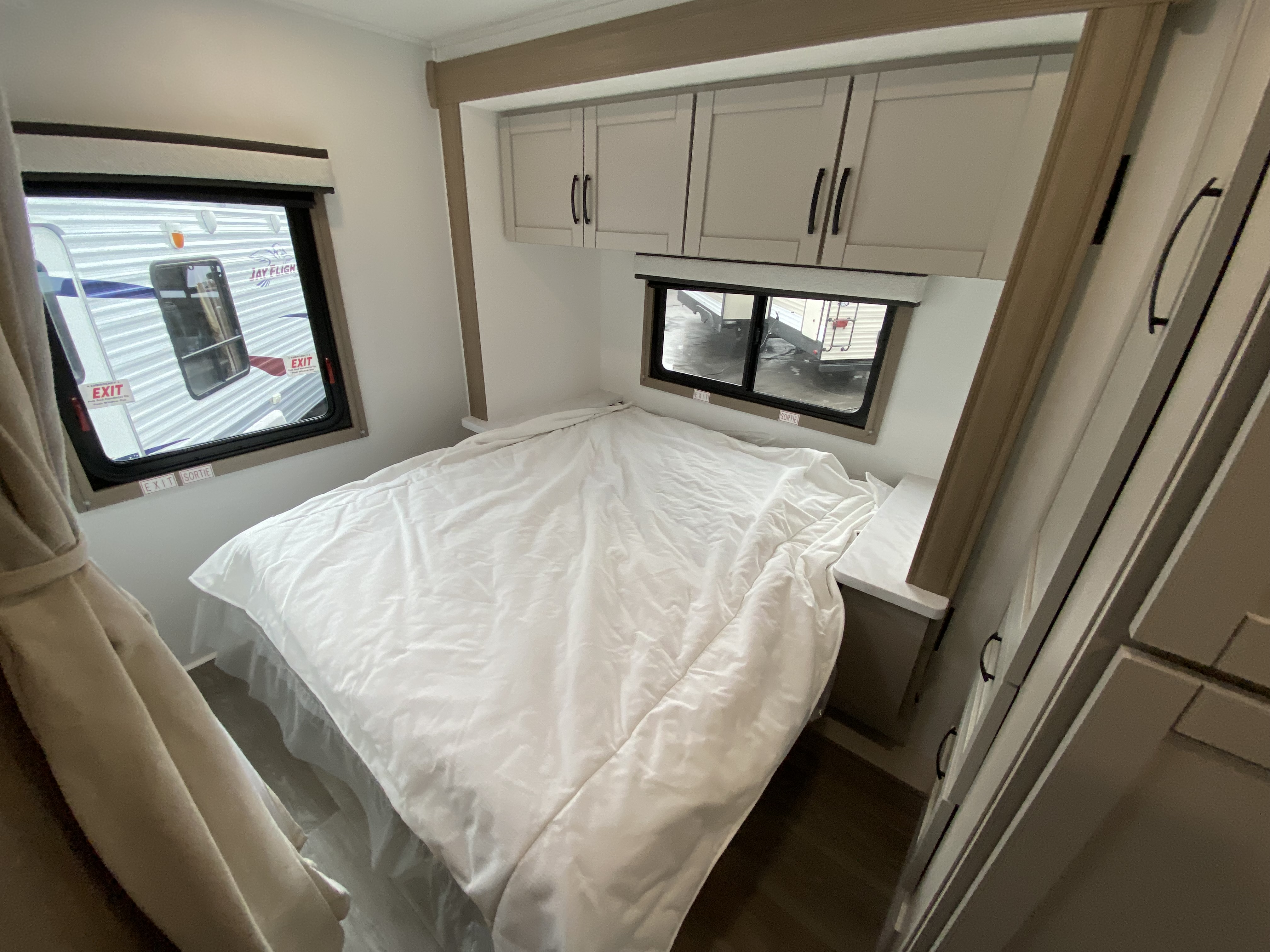 2027 Entegra Coach Odyssey SE 22C - Image 18