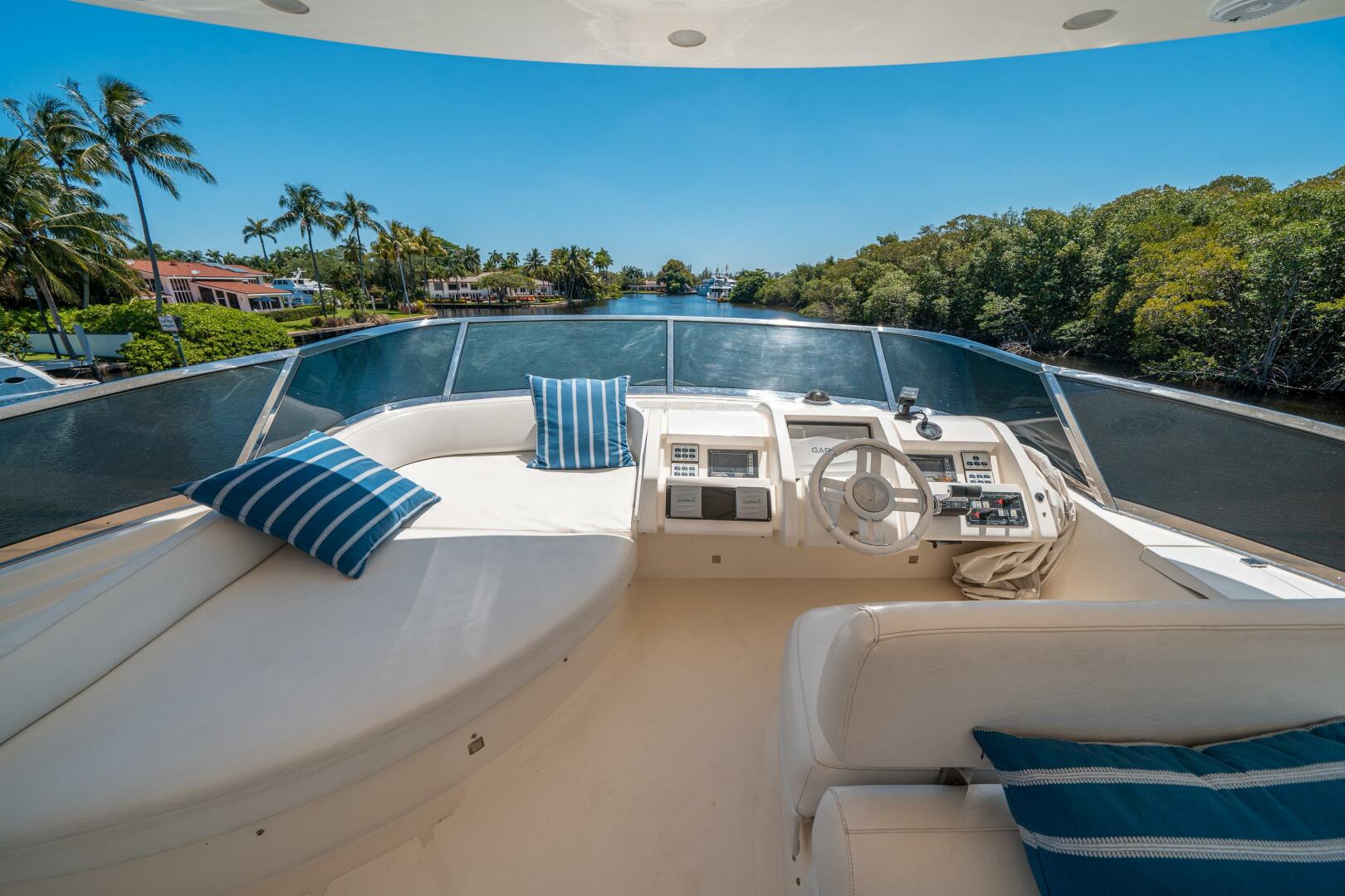 2010 Azimut 75 Fly - Image 17