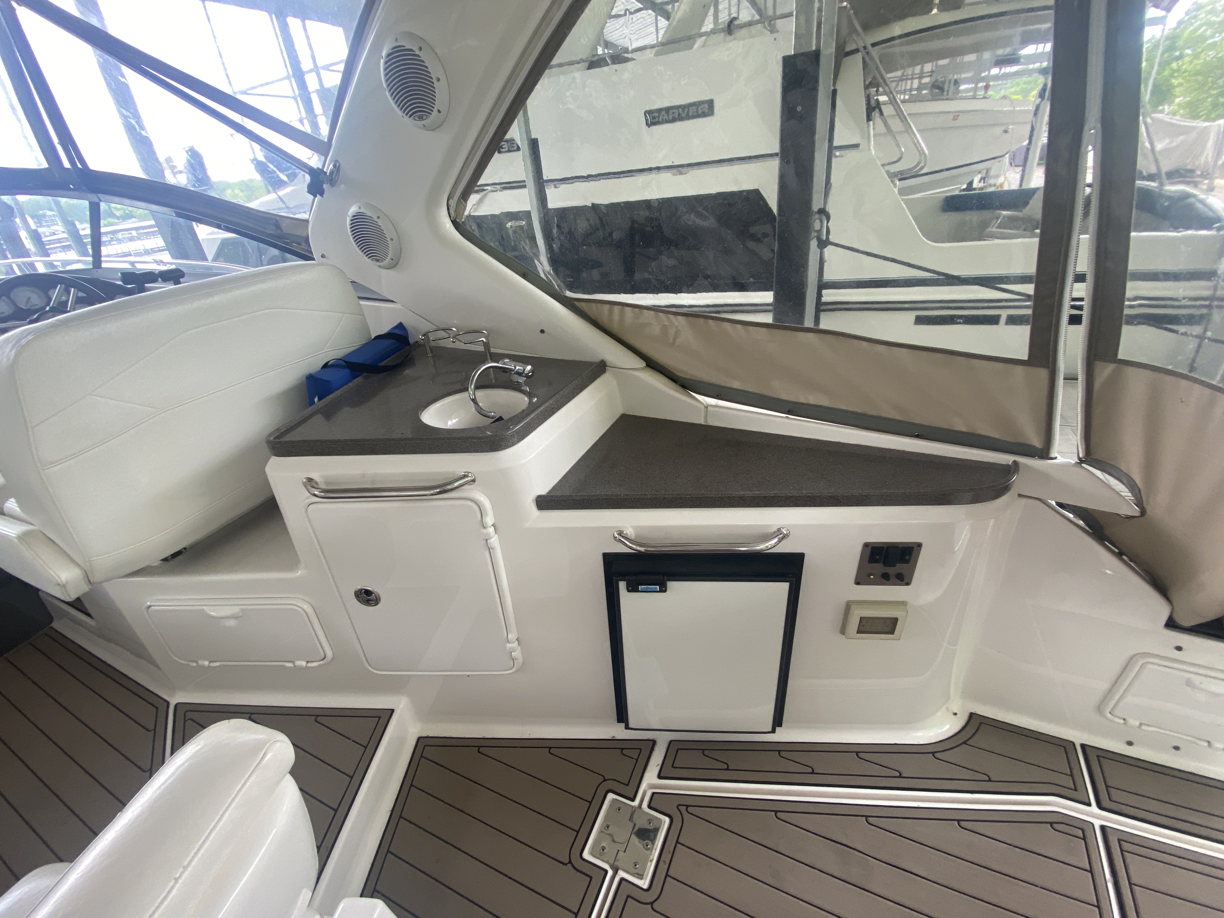 2008 Regal 3360 Window Express - Image 14