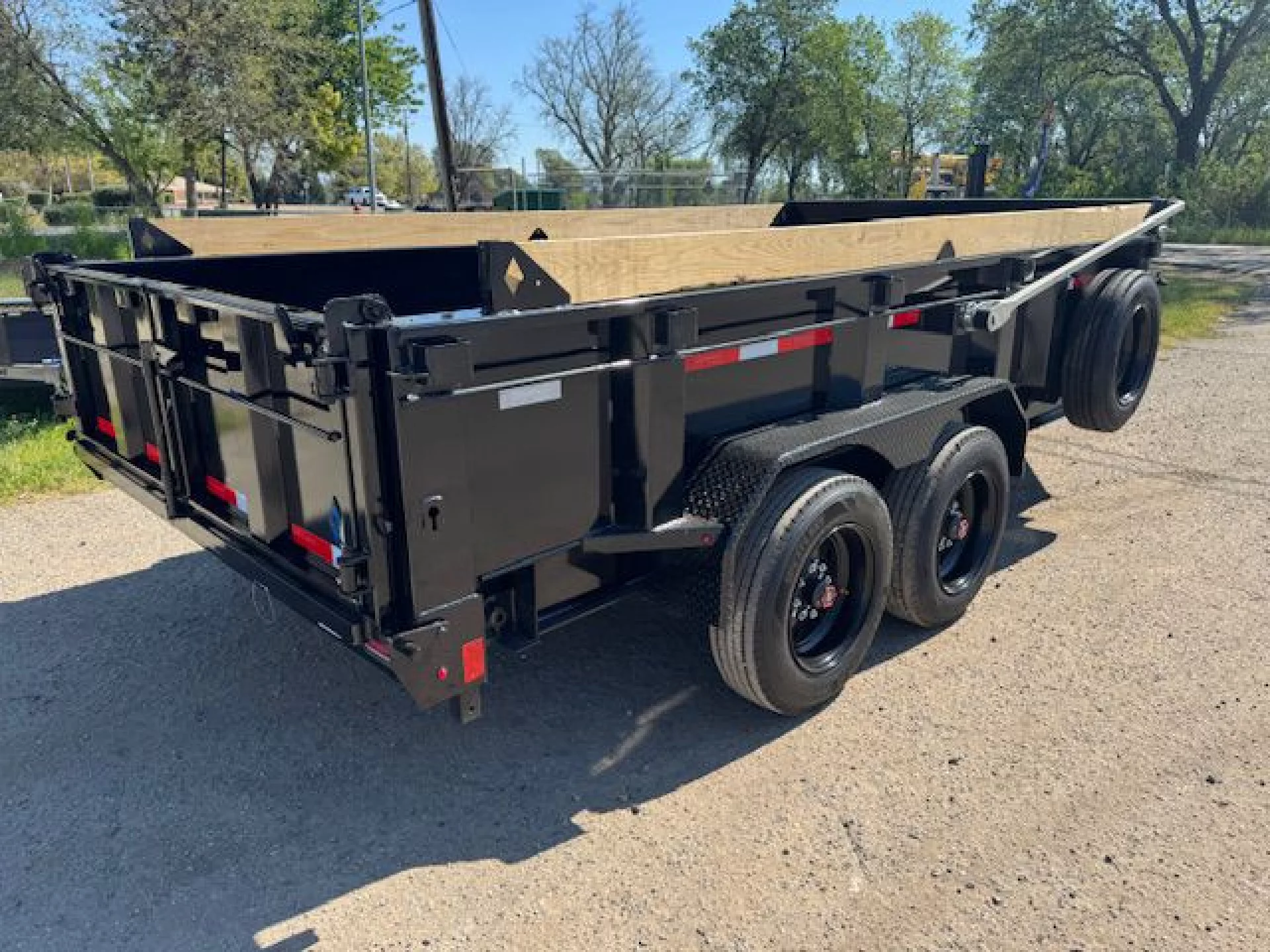 2026 DIAMOND C TRAILERS DIAMOND C LPT 208 HEAVY DUTY 14X81 24 SIDES - Image 4