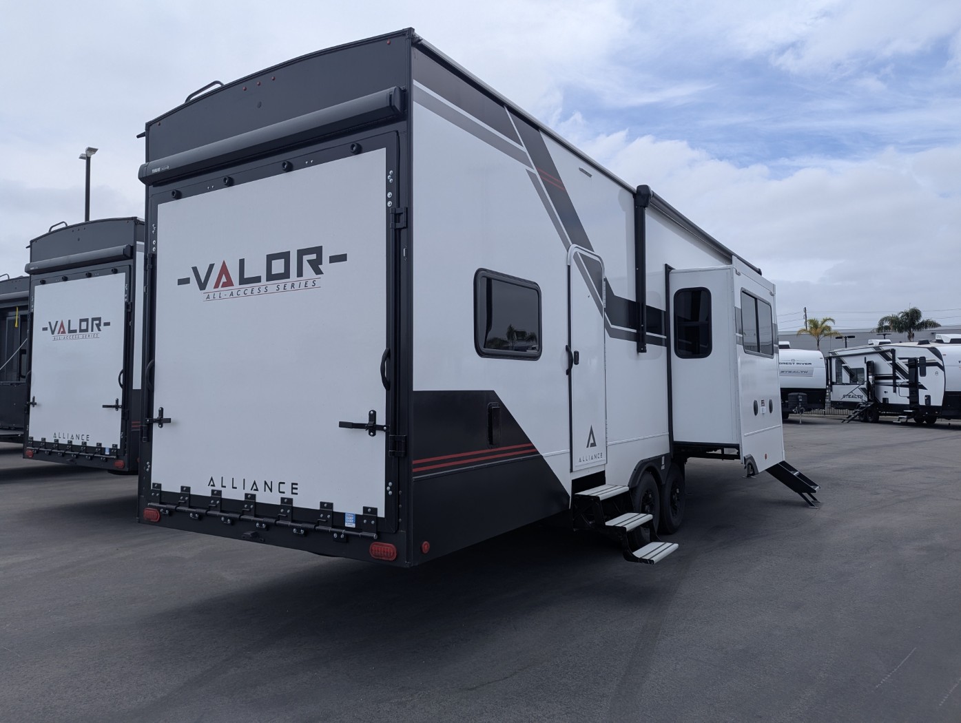 2026 Alliance RV Valor 35A14 - Image 5