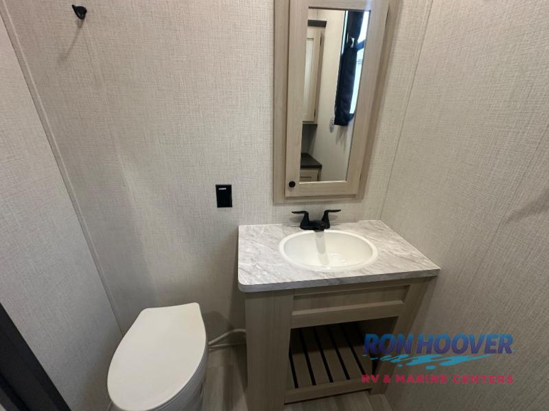 2026 FOREST RIVER 37GALLEY - Image 32
