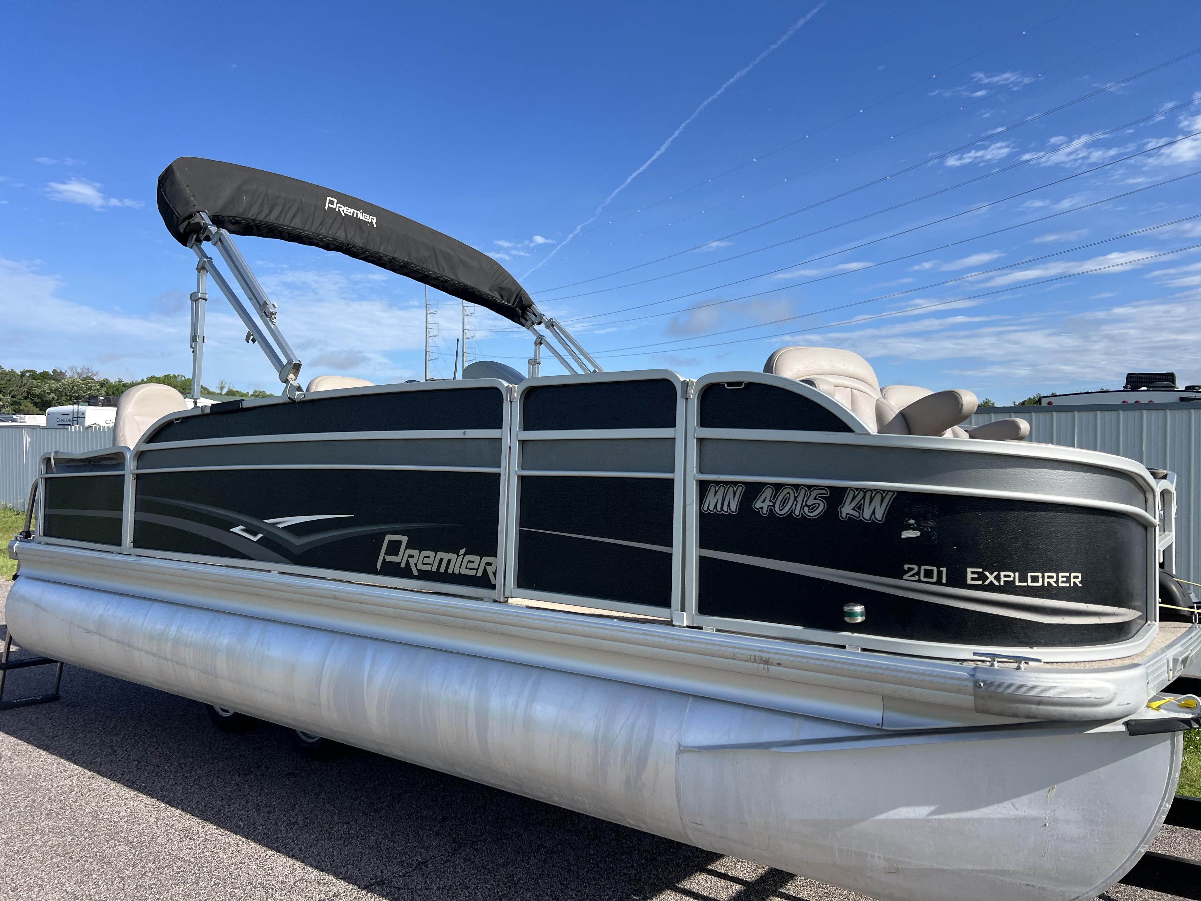 2012 PREMIER 201 EXPLORER - Image 1