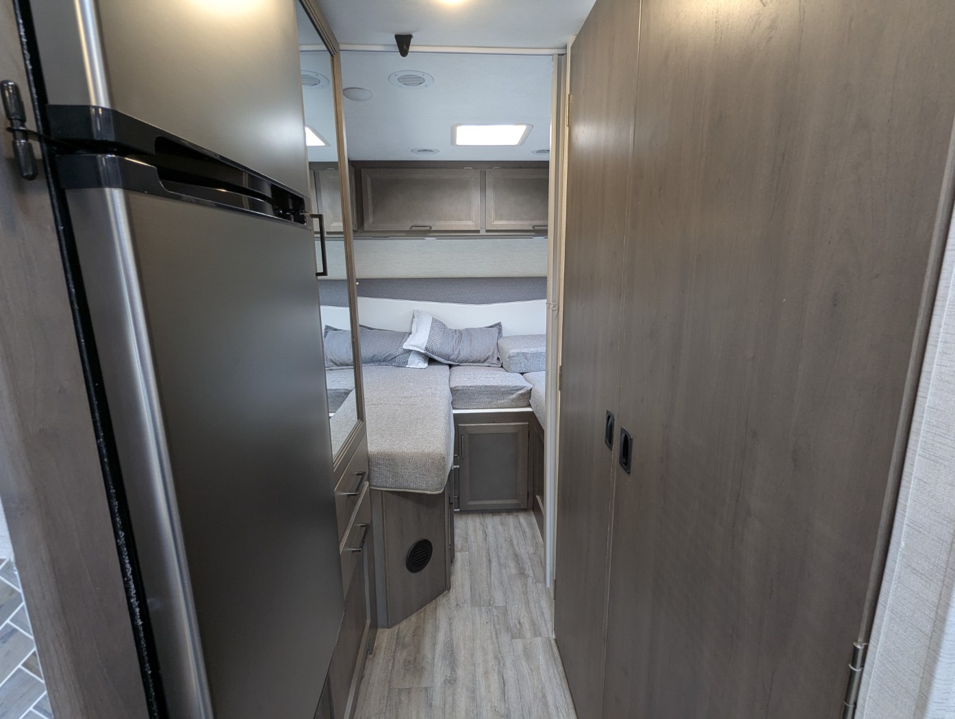 2025 Thor Motor Coach Four Winds 25V - Image 18