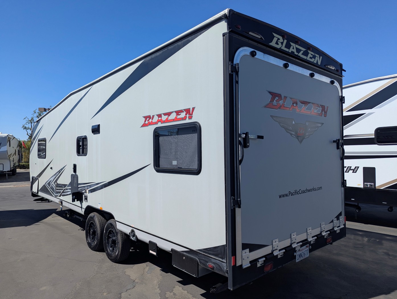 2021 PACIFIC COACHWORKS BLAZEN 2614 - Image 6