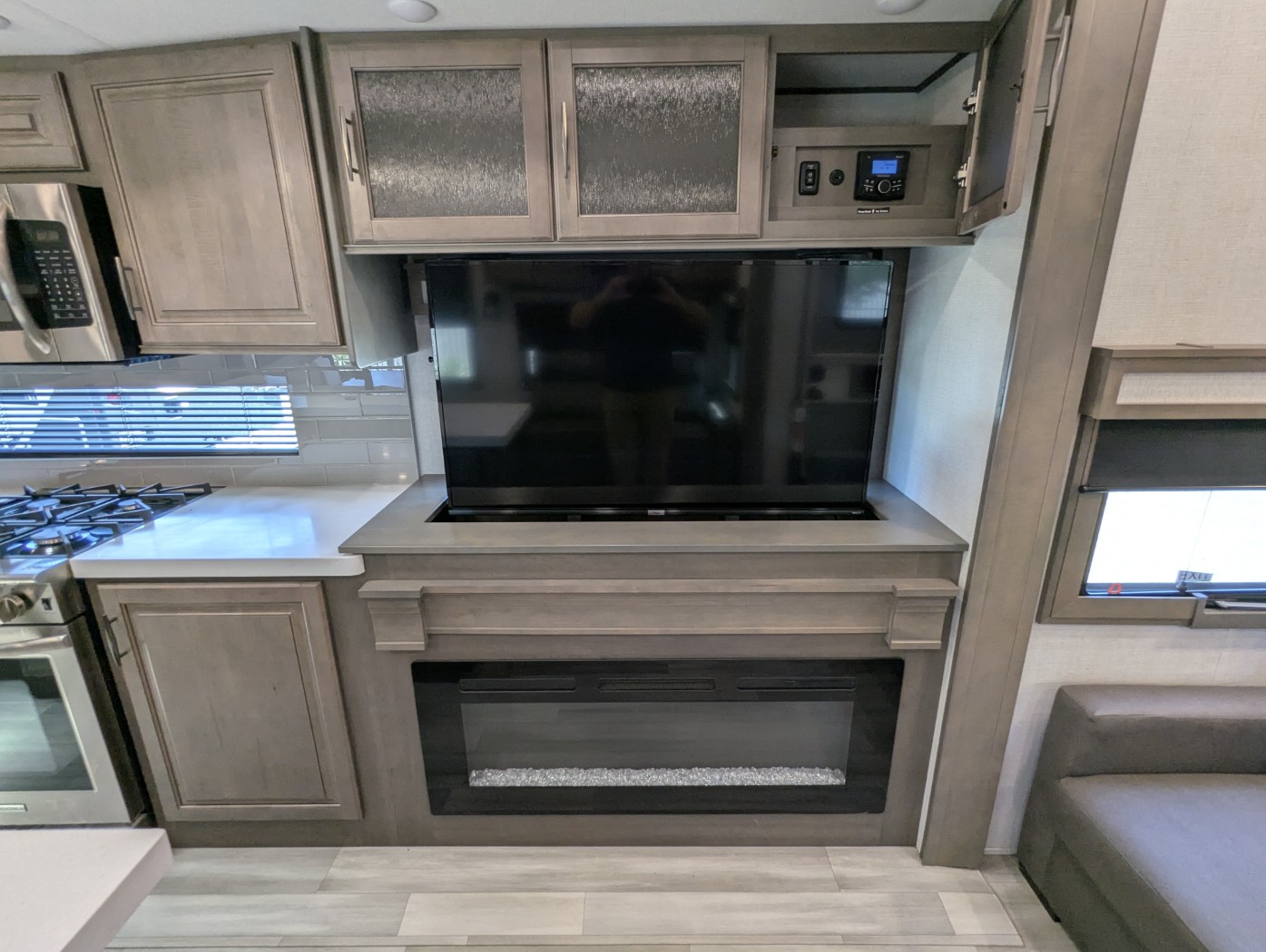 2023 Grand Design Solitude 345GK - Image 41