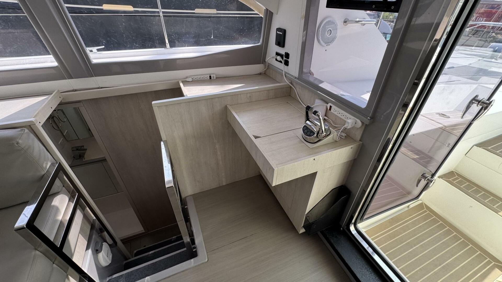2018 Leopard 43 Powercat - Image 25