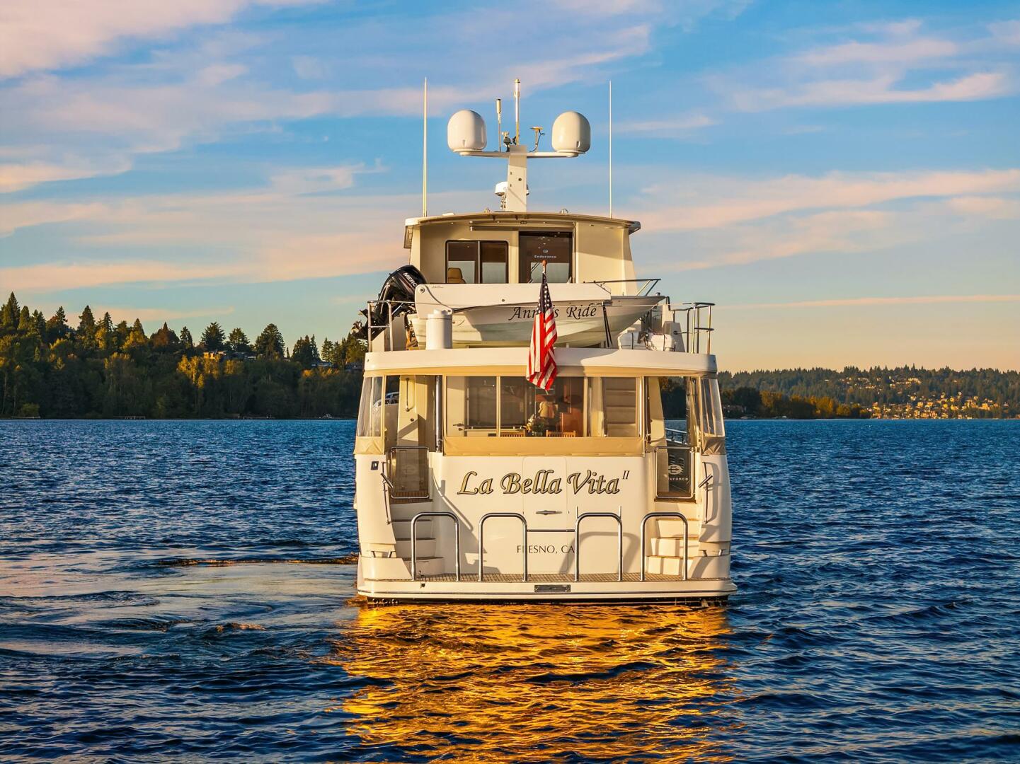 2014 Hampton 720 Skylounge LRC - Image 110